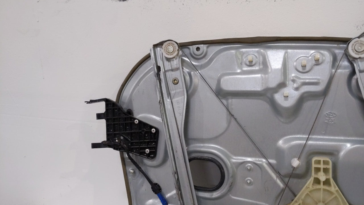 2009 Hyundai Elantra Used Window Regulator Passenger Front - Oemusedautoparts1.com