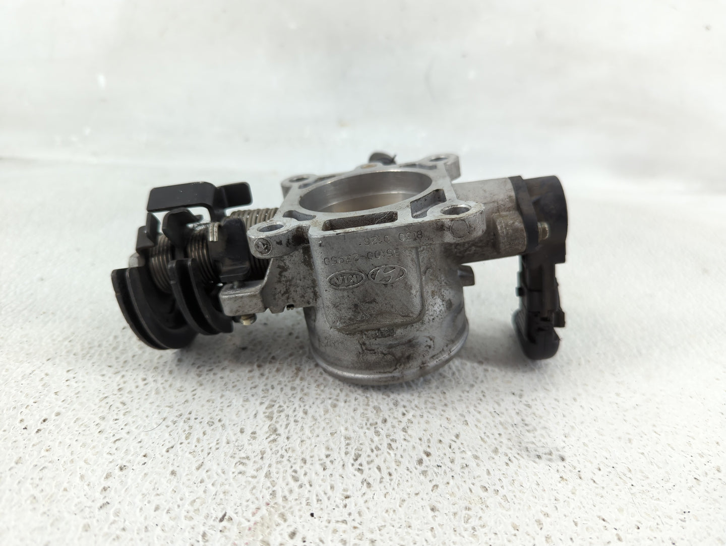 2007-2012 Hyundai Elantra Throttle Body P/N:35100-23950 Fits Fits 2007 2008 2009 2010 2011 2012 OEM Used Auto Parts - Oemuse