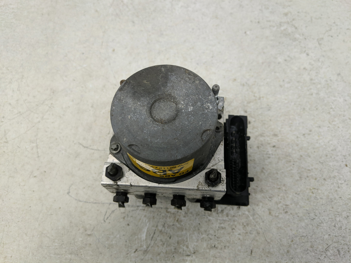 2009-2011 Hyundai Elantra ABS Pump Control Module Replacement P/N:89021 B8054 0 265 800 639 Fits Fits 2009 2010 2011 OEM Use