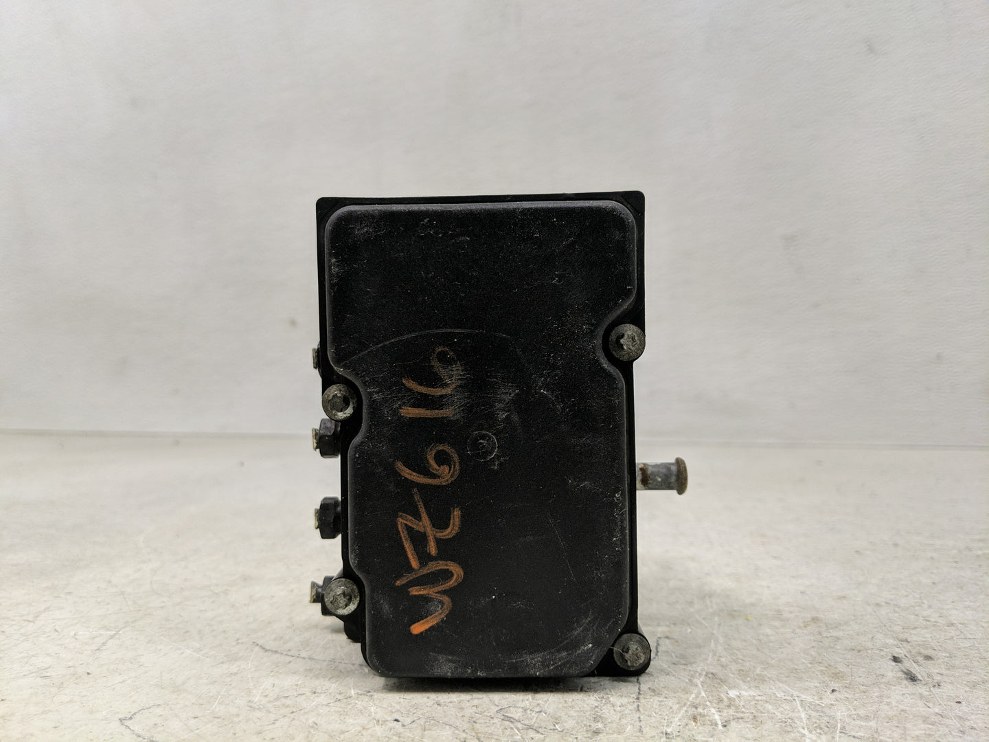 2009-2011 Hyundai Elantra ABS Pump Control Module Replacement P/N:89021 B8054 0 265 800 639 Fits Fits 2009 2010 2011 OEM Use