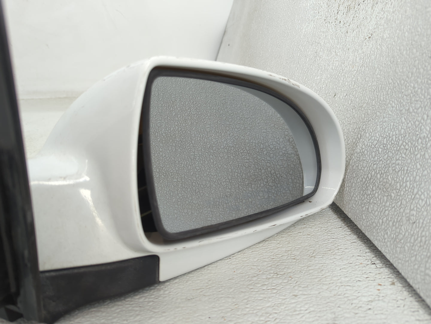 2007-2010 Hyundai Elantra Passenger Side View Mirror - Right Door Mirror OEM Used - Oemusedautoparts1.com