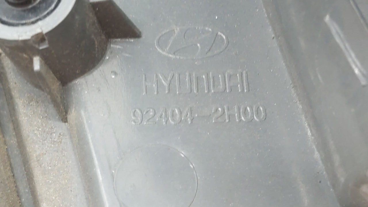 2007-2010 Hyundai Elantra Tail Light Assembly Passenger Right OEM P/N:92404-2H00 Fits Fits 2007 2008 2009 2010 OEM Used Auto