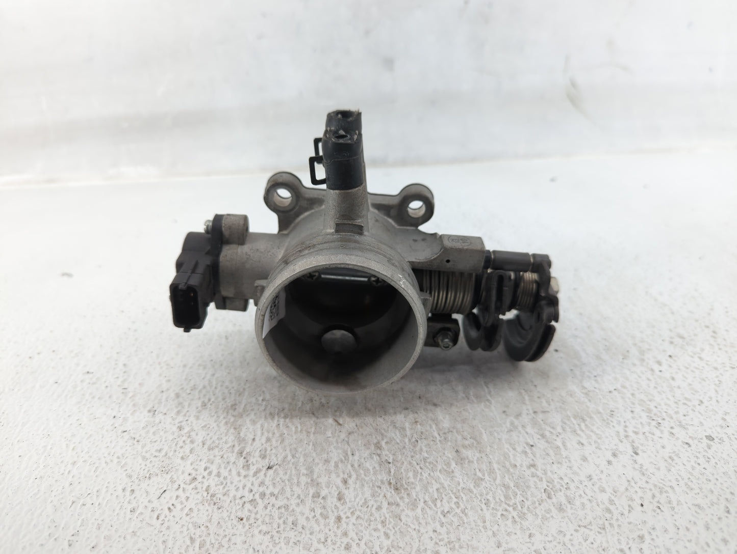 2007-2012 Hyundai Elantra Throttle Body P/N:35100-23950 Fits Fits 2007 2008 2009 2010 2011 2012 OEM Used Auto Parts - Oemuse