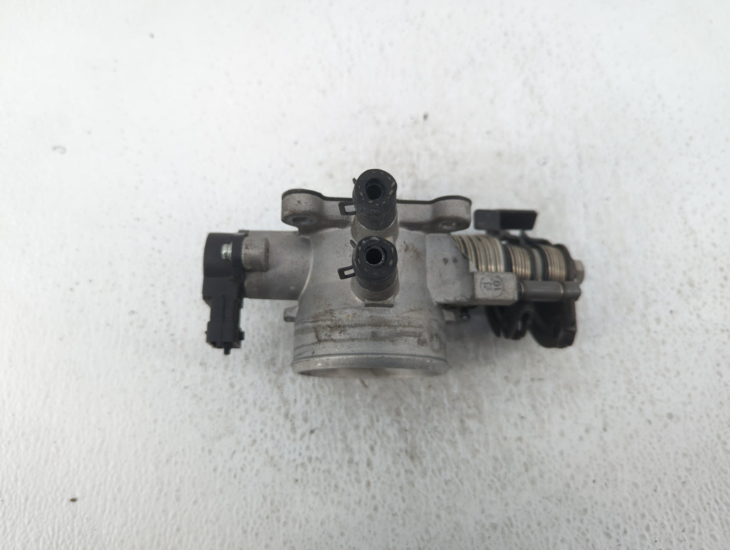 2007-2012 Hyundai Elantra Throttle Body P/N:35100-23950 Fits Fits 2007 2008 2009 2010 2011 2012 OEM Used Auto Parts - Oemuse