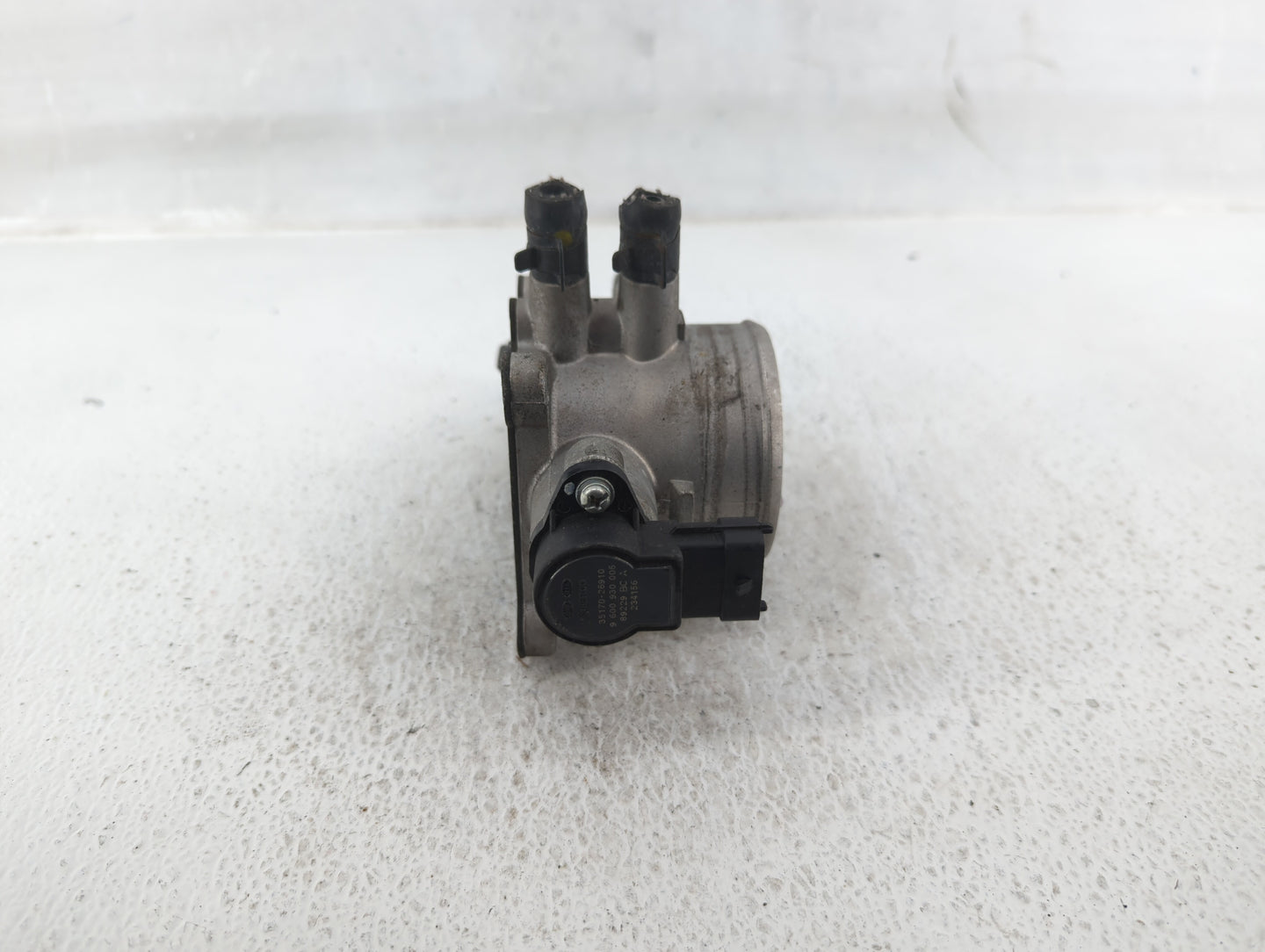 2007-2012 Hyundai Elantra Throttle Body P/N:35100-23950 Fits Fits 2007 2008 2009 2010 2011 2012 OEM Used Auto Parts - Oemuse