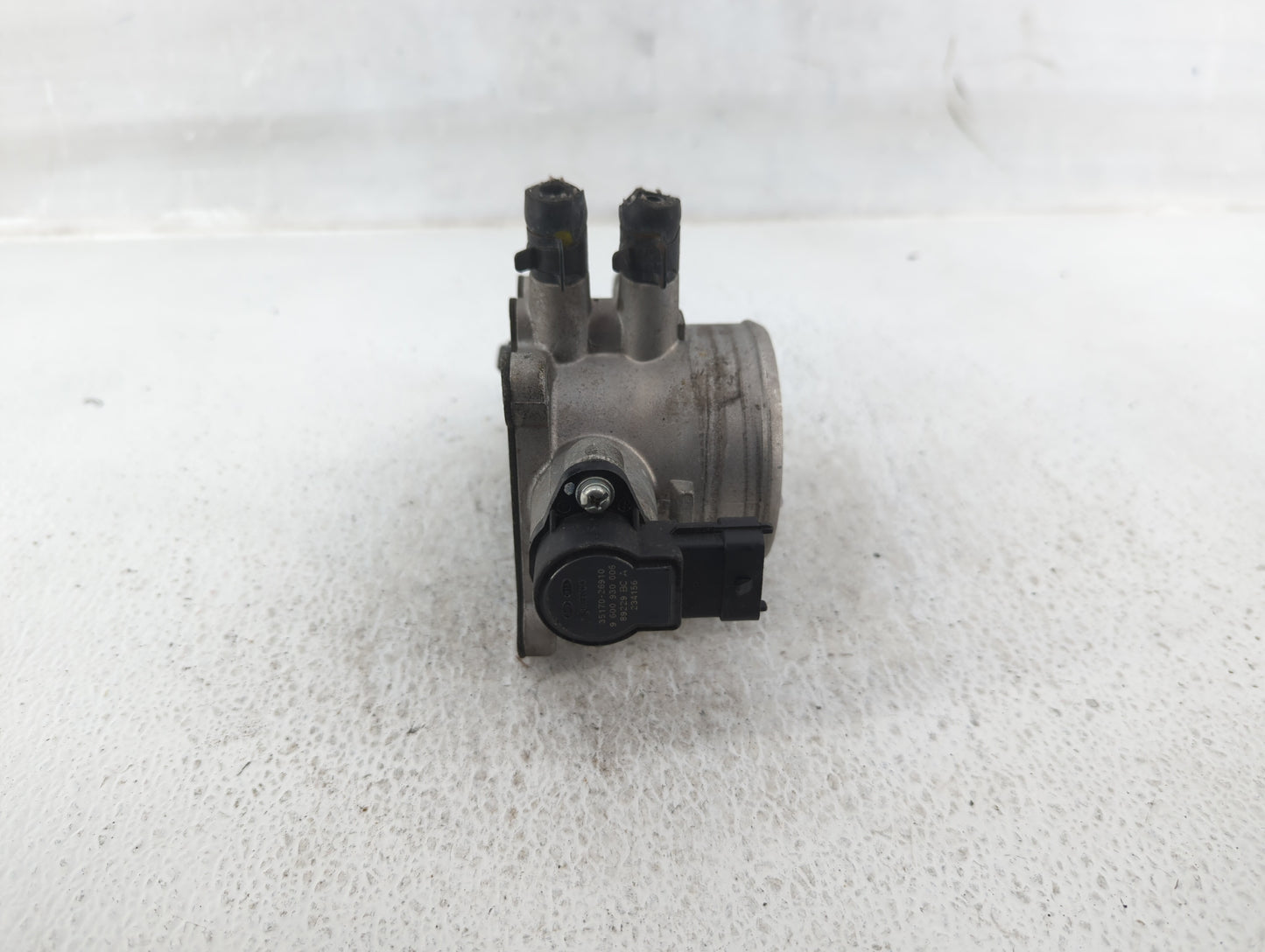 2007-2012 Hyundai Elantra Throttle Body P/N:35100-23950 Fits Fits 2007 2008 2009 2010 2011 2012 OEM Used Auto Parts - Oemuse