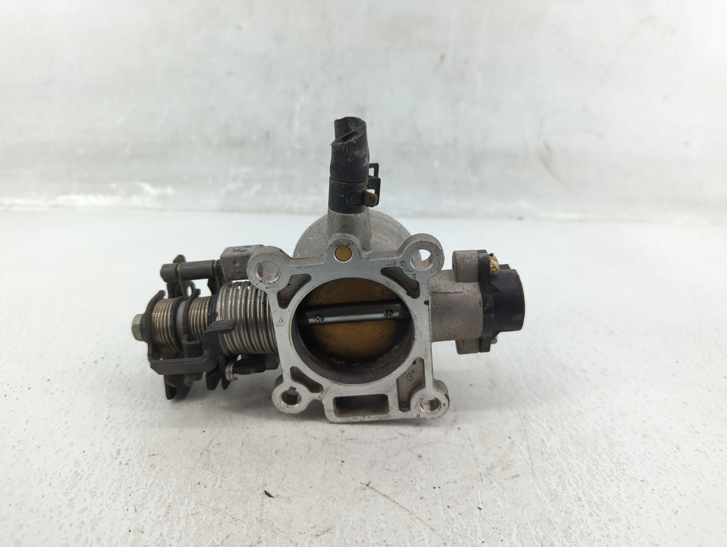 2007-2012 Hyundai Elantra Throttle Body P/N:35100-23950 Fits Fits 2007 2008 2009 2010 2011 2012 OEM Used Auto Parts - Oemuse