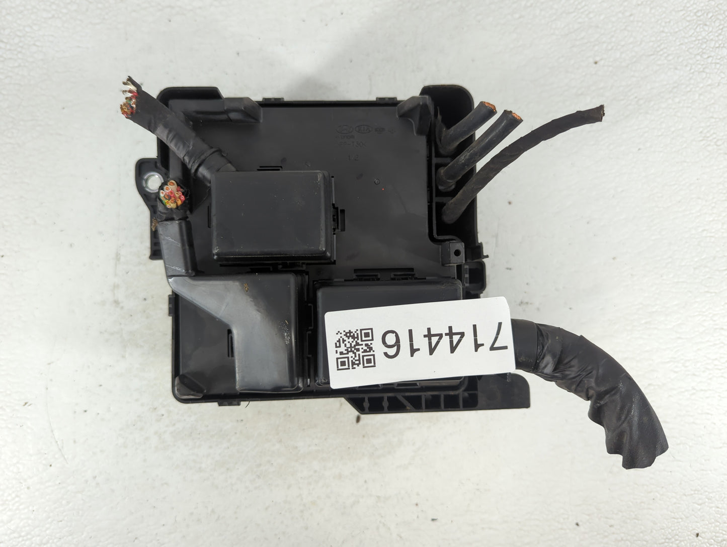 2007-2009 Hyundai Elantra Fusebox Fuse Box Panel Relay Module P/N:E0901200915 91950-1H030 Fits Fits 2007 2008 2009 OEM Used 