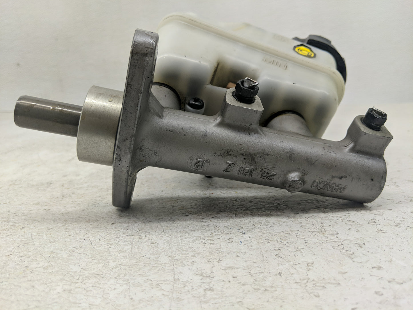 2009 Hyundai Equus Brake Master Cylinder - Oemusedautoparts1.com