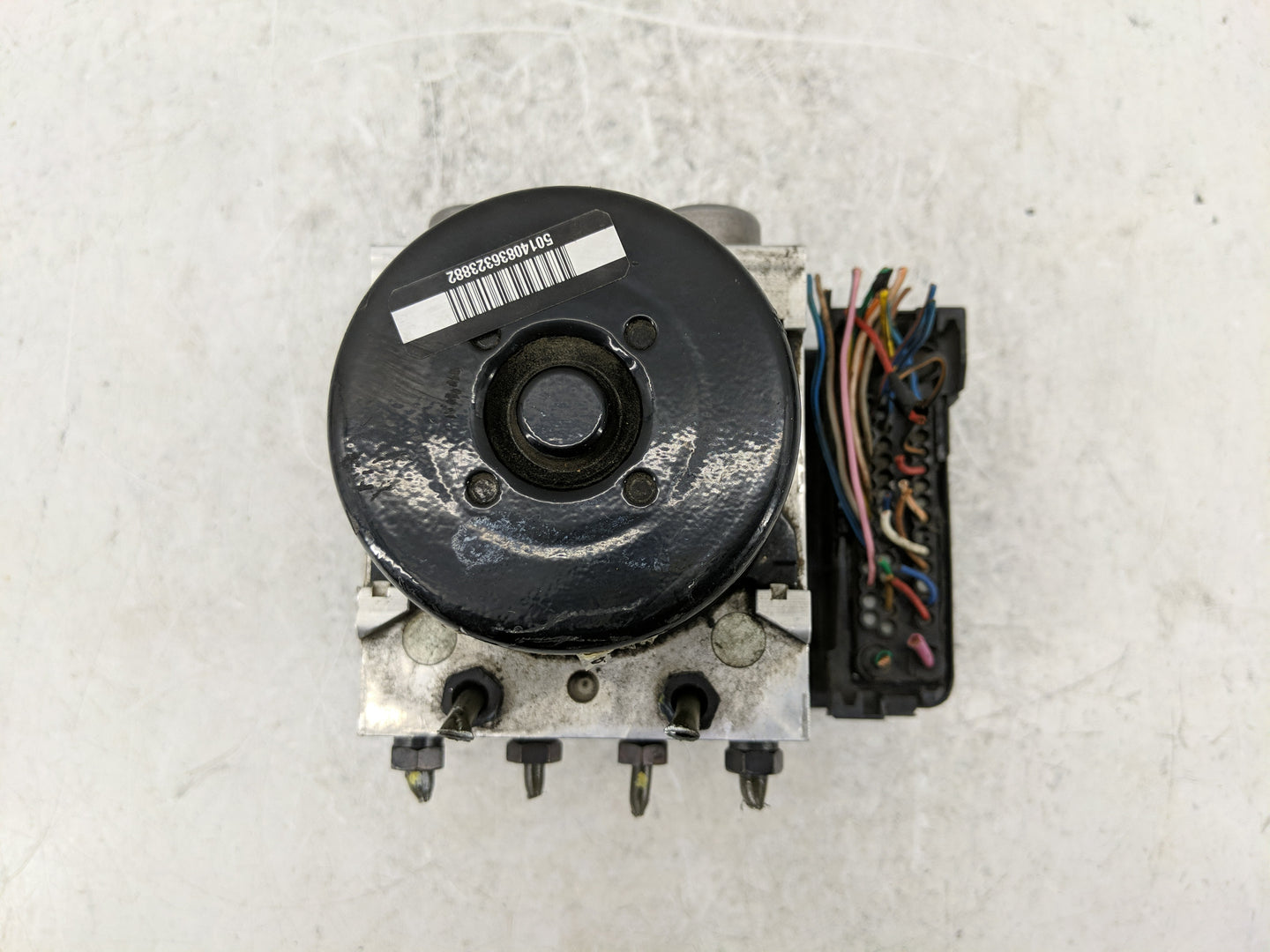 2009 Hyundai Genesis ABS Pump Control Module Replacement P/N:58920-3M050 Fits OEM Used Auto Parts - Oemusedautoparts1.com