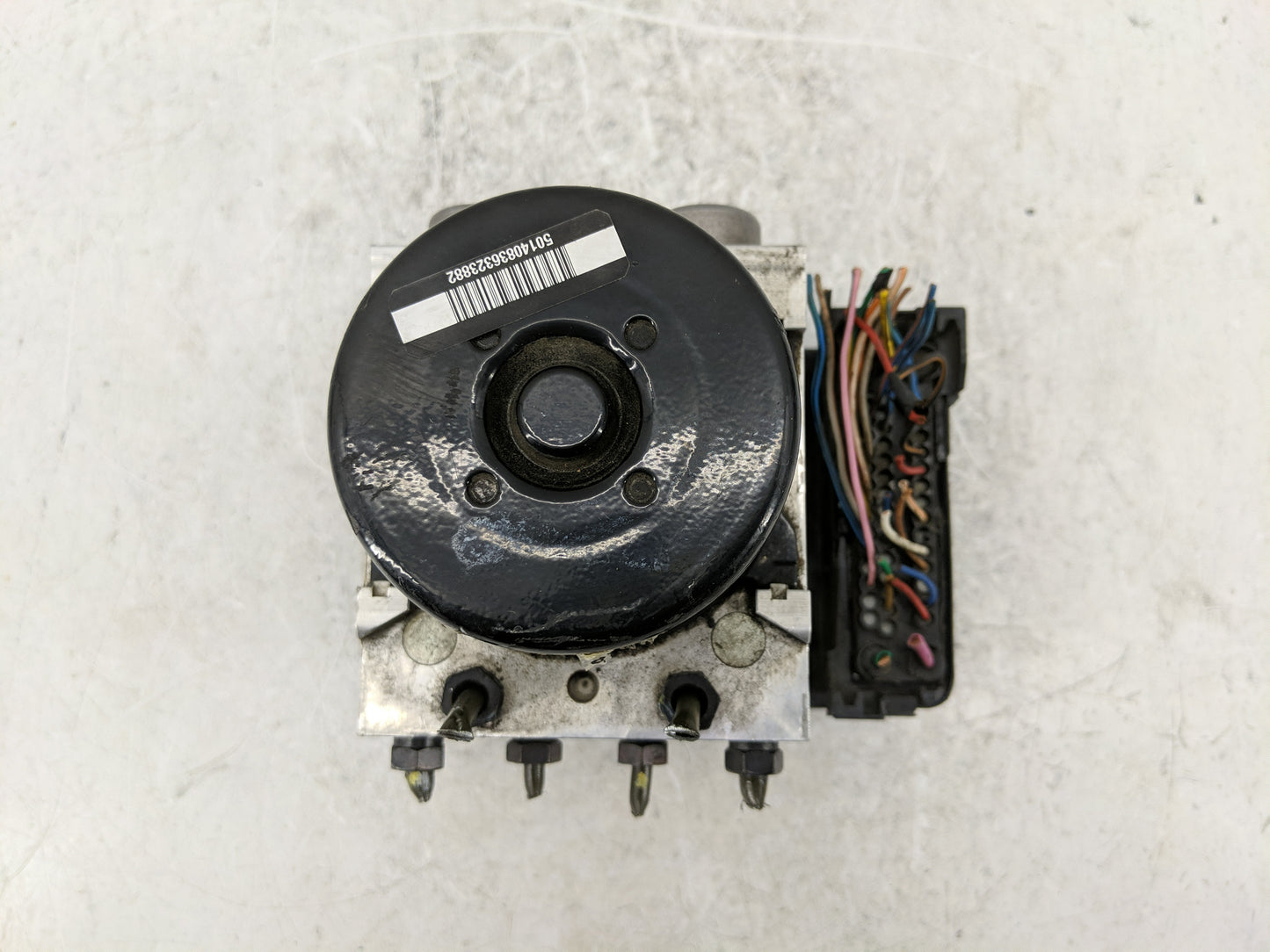 2009 Hyundai Genesis ABS Pump Control Module Replacement P/N:58920-3M050 Fits OEM Used Auto Parts - Oemusedautoparts1.com