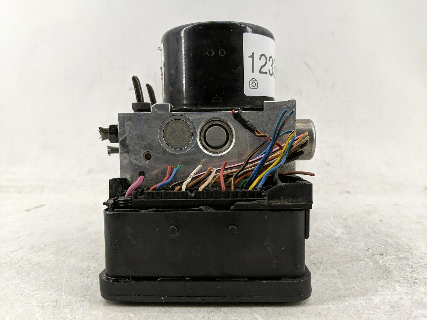 2009 Hyundai Genesis ABS Pump Control Module Replacement P/N:58920-3M050 Fits OEM Used Auto Parts - Oemusedautoparts1.com