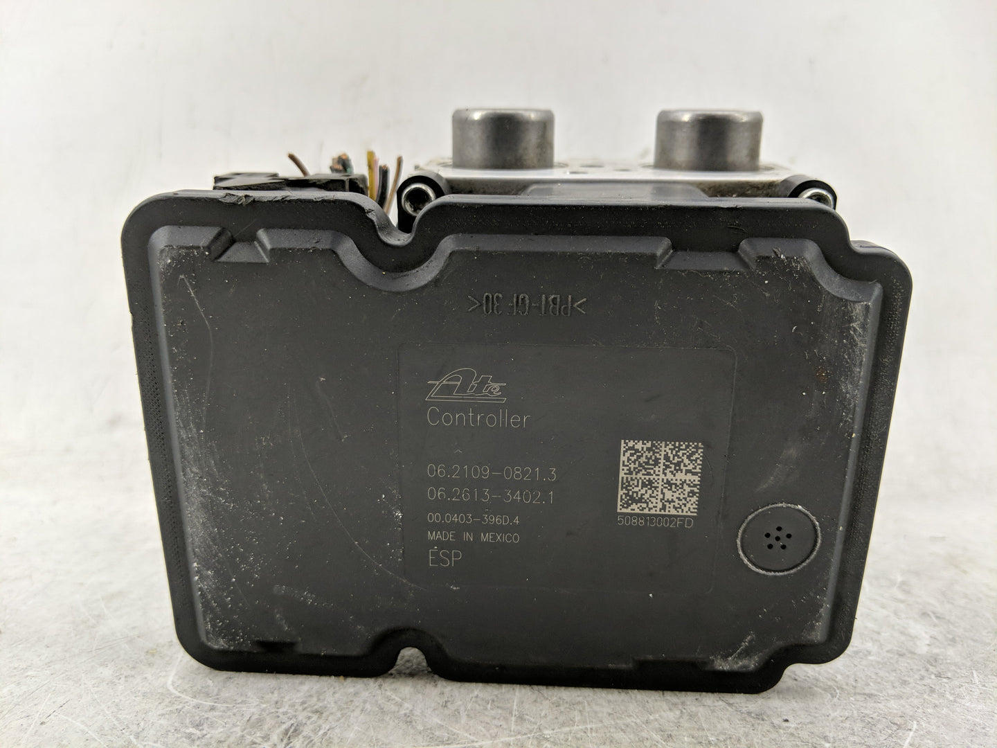2009 Hyundai Genesis ABS Pump Control Module Replacement P/N:58920-3M050 Fits OEM Used Auto Parts - Oemusedautoparts1.com