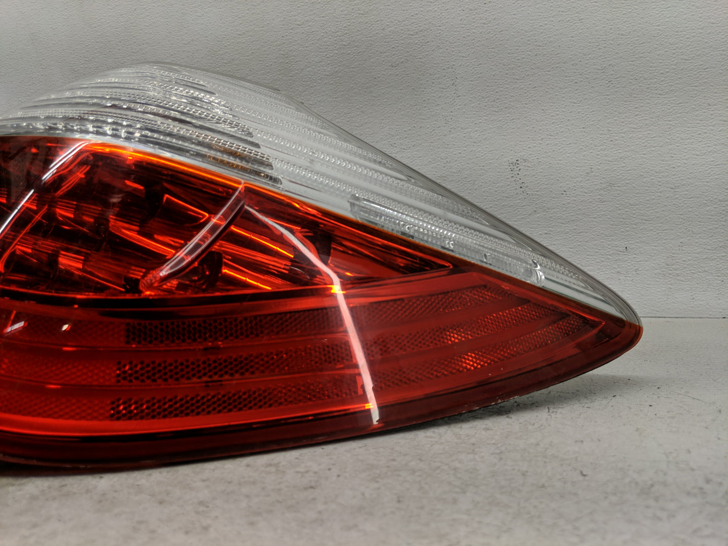 2009-2011 Hyundai Genesis Tail Light Assembly Passenger Right OEM Fits Fits 2009 2010 2011 OEM Used Auto Parts - Oemusedauto