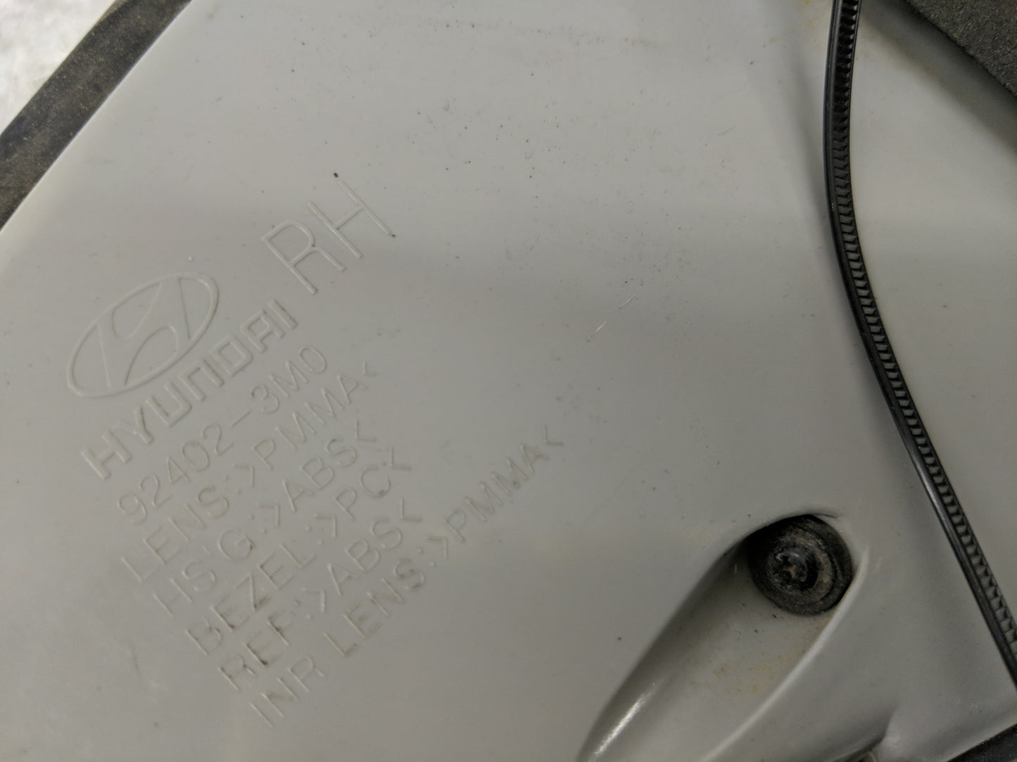 2009-2011 Hyundai Genesis Tail Light Assembly Passenger Right OEM Fits Fits 2009 2010 2011 OEM Used Auto Parts - Oemusedauto