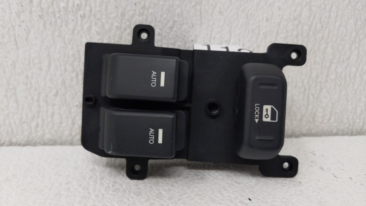 2009-2010 Hyundai Genesis Master Power Window Switch Replacement Driver Side Left P/N:M82750-2M0009P M82750-2M0009P Fits OEM