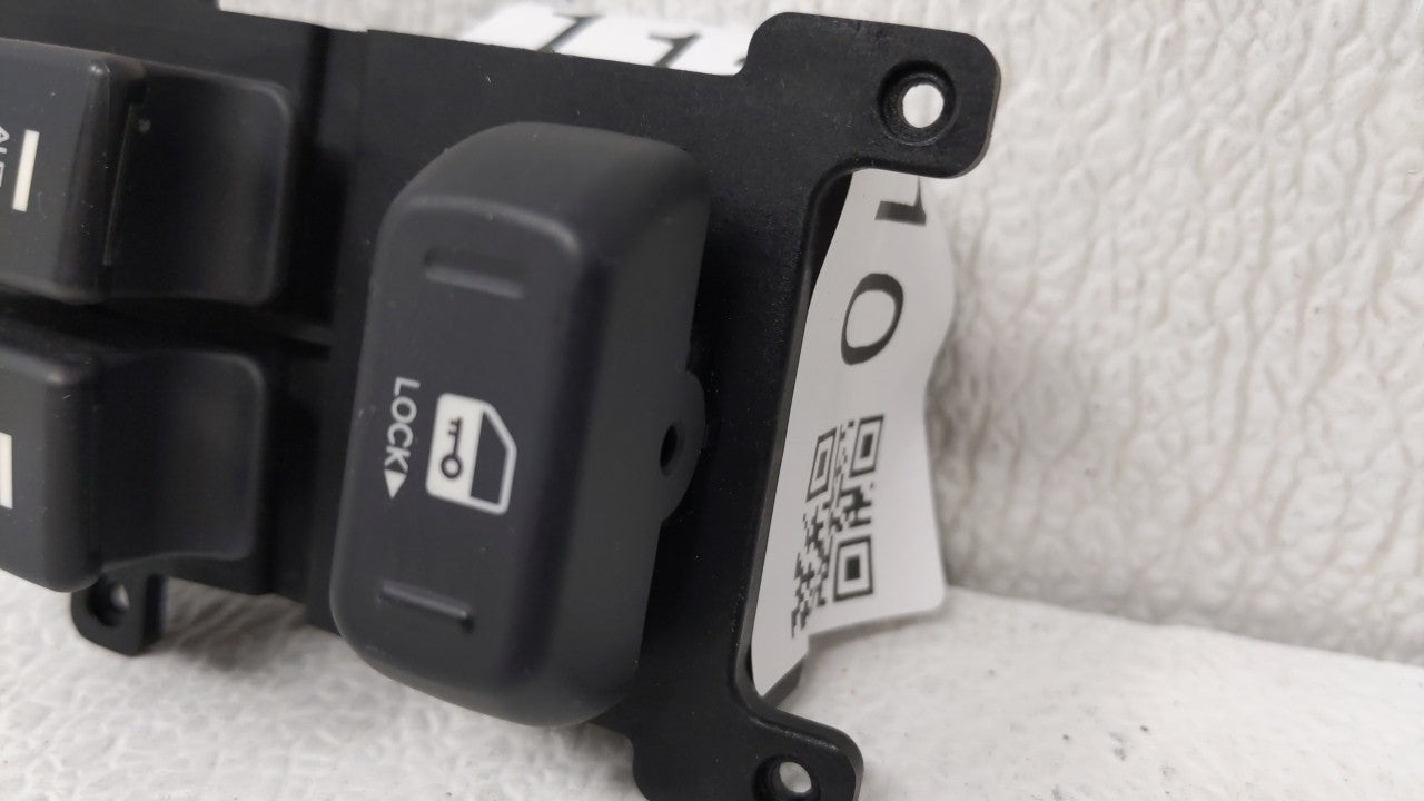 2009-2010 Hyundai Genesis Master Power Window Switch Replacement Driver Side Left P/N:M82750-2M0009P M82750-2M0009P Fits OEM