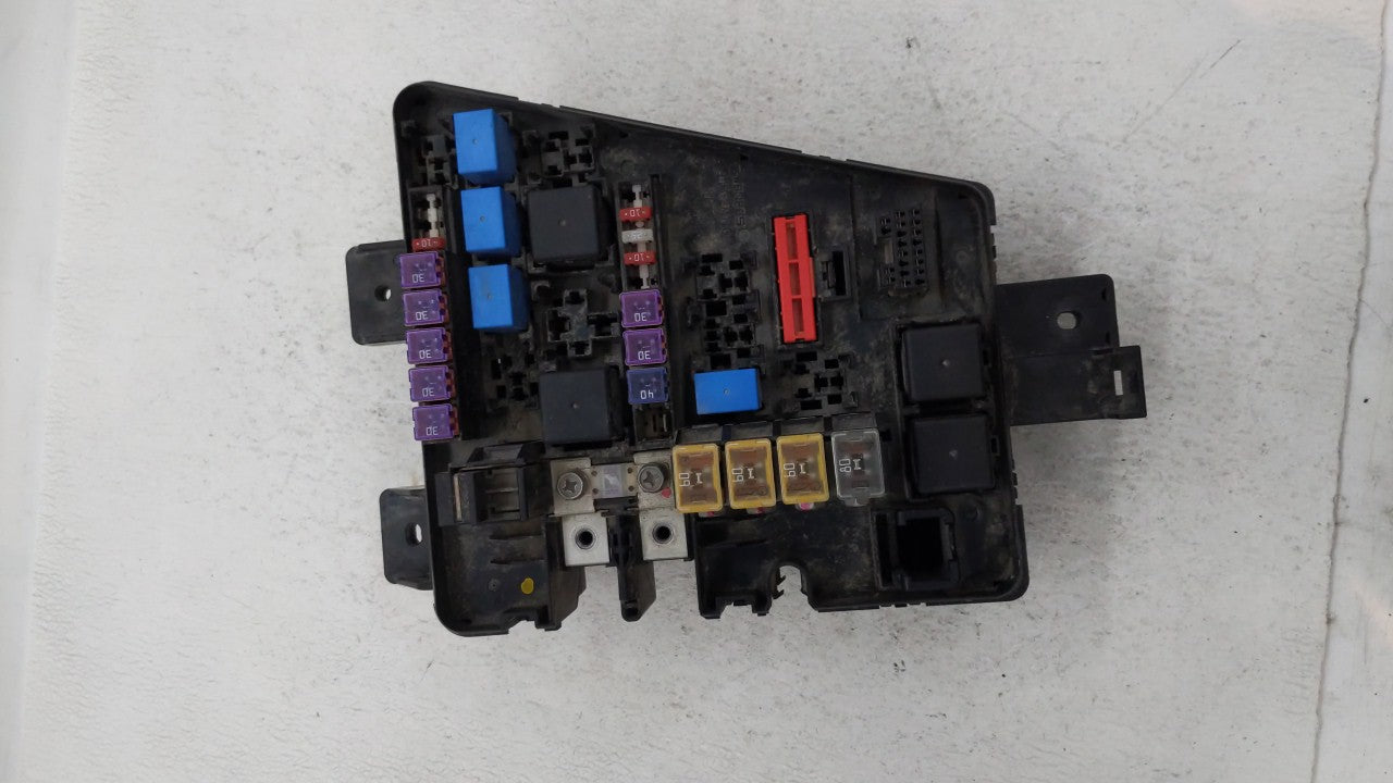 2009-2012 Hyundai Genesis Fusebox Fuse Box Panel Relay Module P/N:91940-3M160 91241-3M540 Fits Fits 2009 2010 2011 2012 OEM 