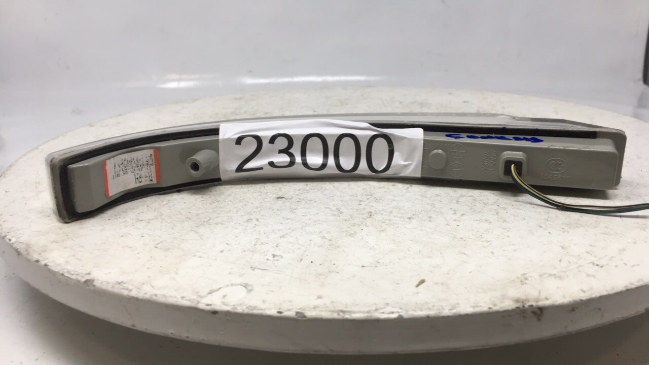 2009 Hyundai Genesis Passenger Right Oem Front Light Lamp Grey - Oemusedautoparts1.com