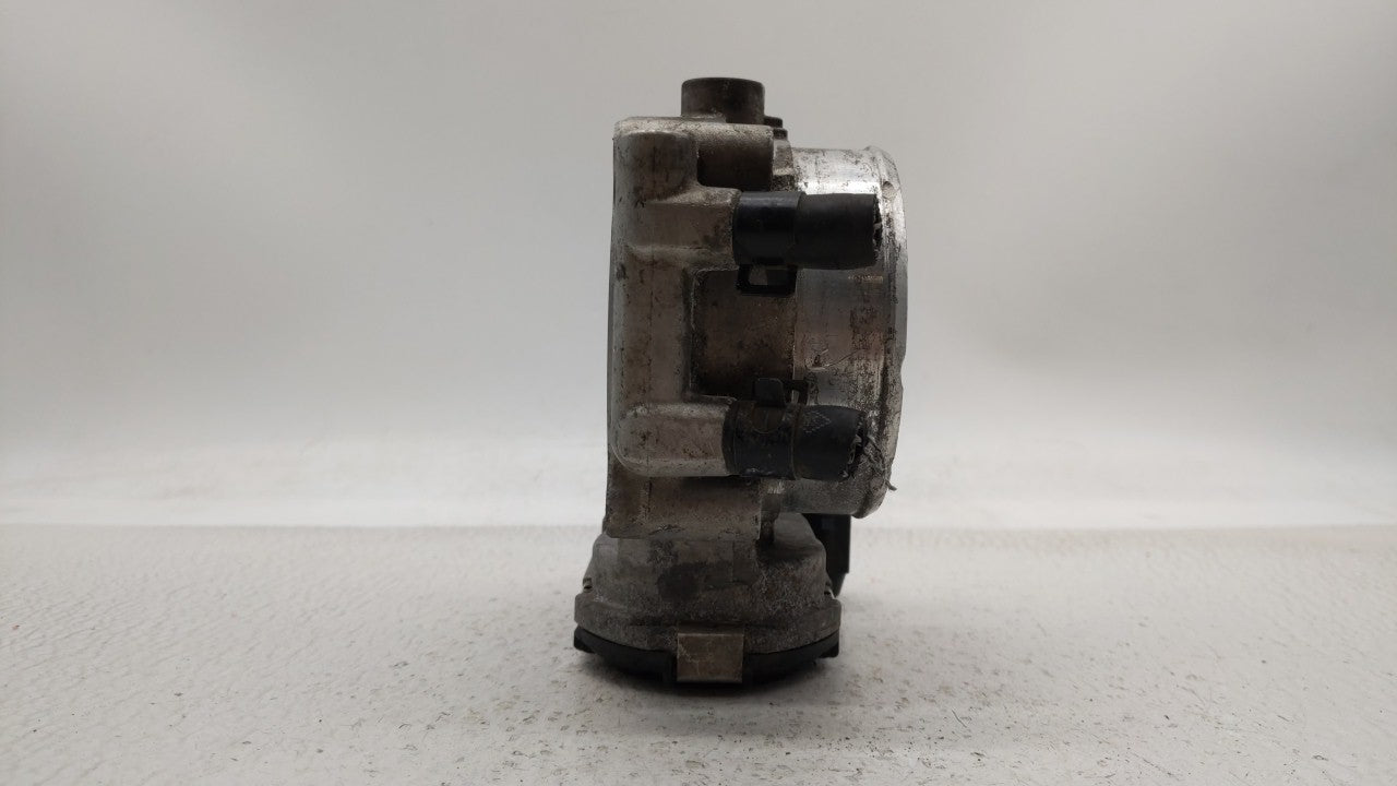 2009-2010 Hyundai Genesis Throttle Body P/N:35100-3F000 Fits Fits 2009 2010 2011 OEM Used Auto Parts - Oemusedautoparts1.com