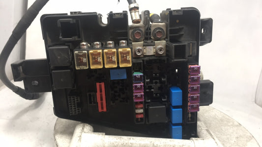 2009 Hyundai Genesis Fusebox Fuse Box Panel Relay Module P/N:91940-3M160 Fits Fits 2014 2015 2016 OEM Used Auto Parts - Oemu