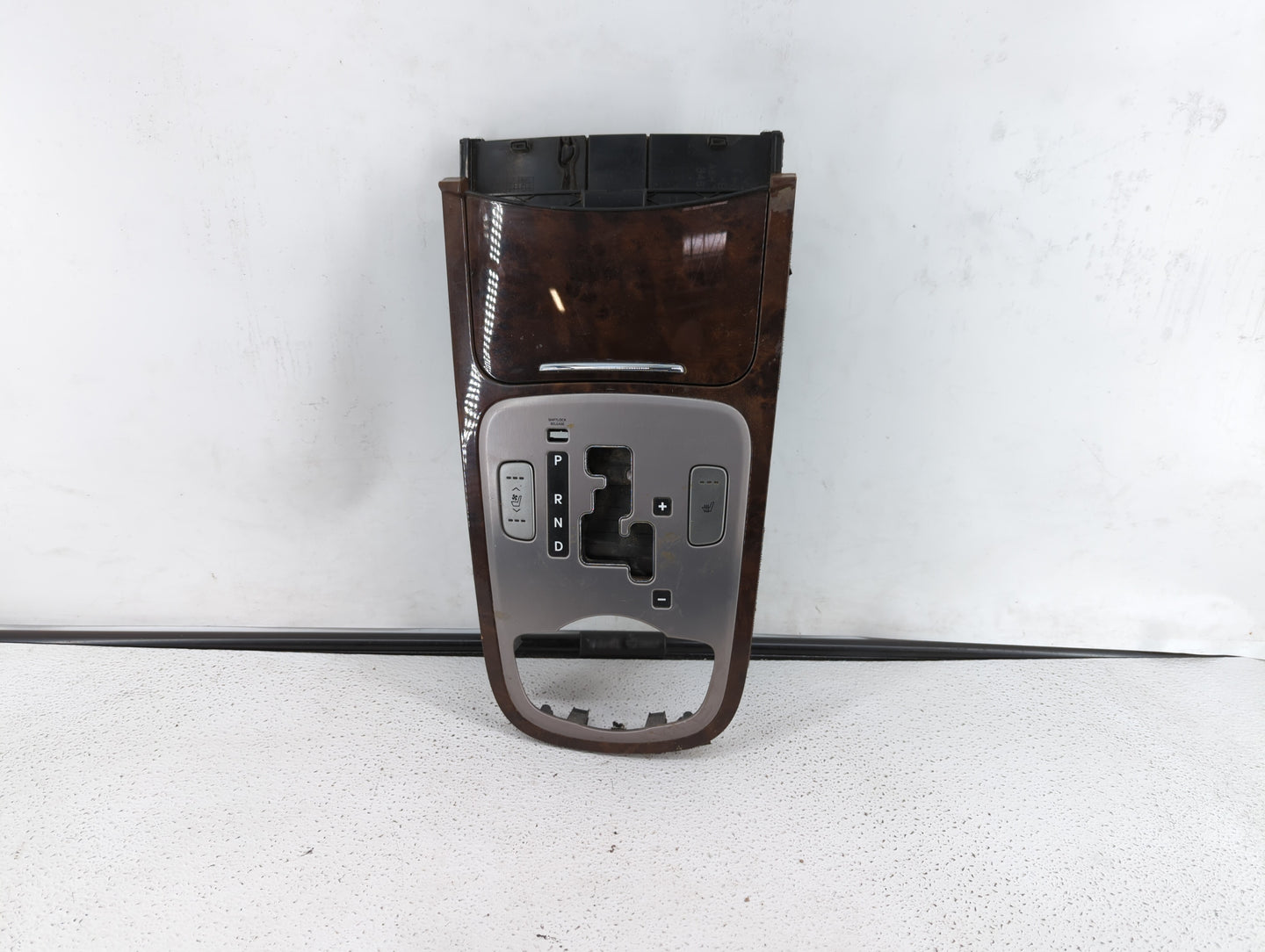 2009 Hyundai Genesis Dash Trim Panel Oem 93335-3h000 - Oemusedautoparts1.com