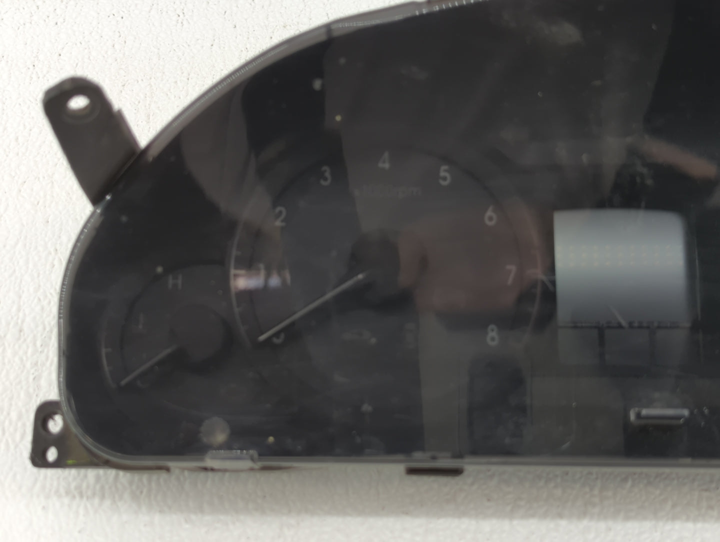 2009-2011 Hyundai Genesis Instrument Cluster Speedometer Gauges P/N:94011-3M100 Fits Fits 2009 2010 2011 OEM Used Auto Parts