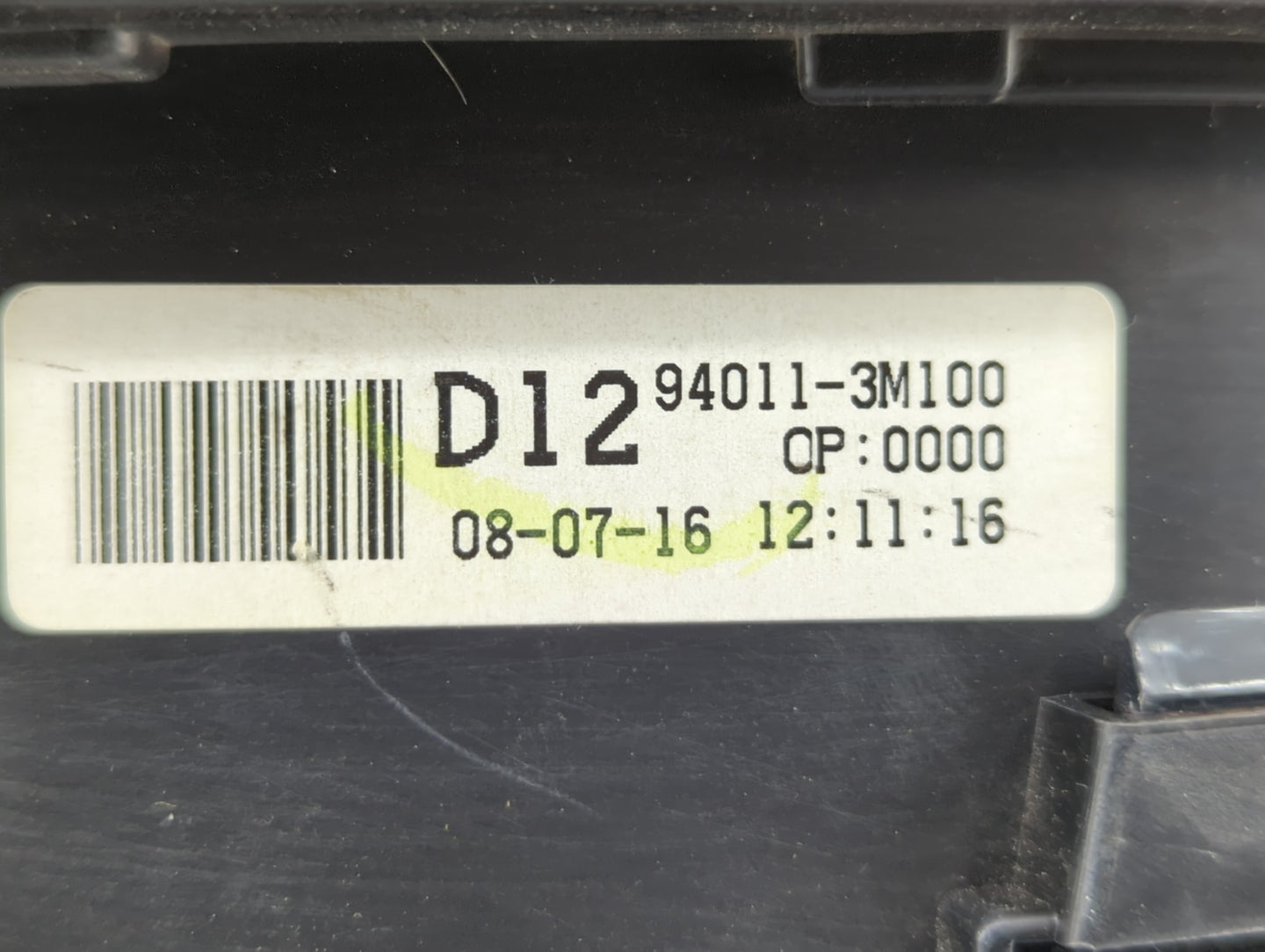 2009-2011 Hyundai Genesis Instrument Cluster Speedometer Gauges P/N:94011-3M100 Fits Fits 2009 2010 2011 OEM Used Auto Parts
