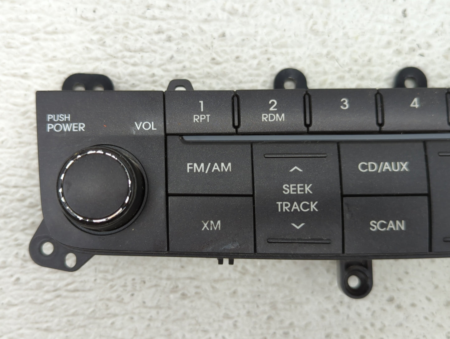 2009-2014 Hyundai Genesis Am Fm Cd Player Radio Receiver - Oemusedautoparts1.com