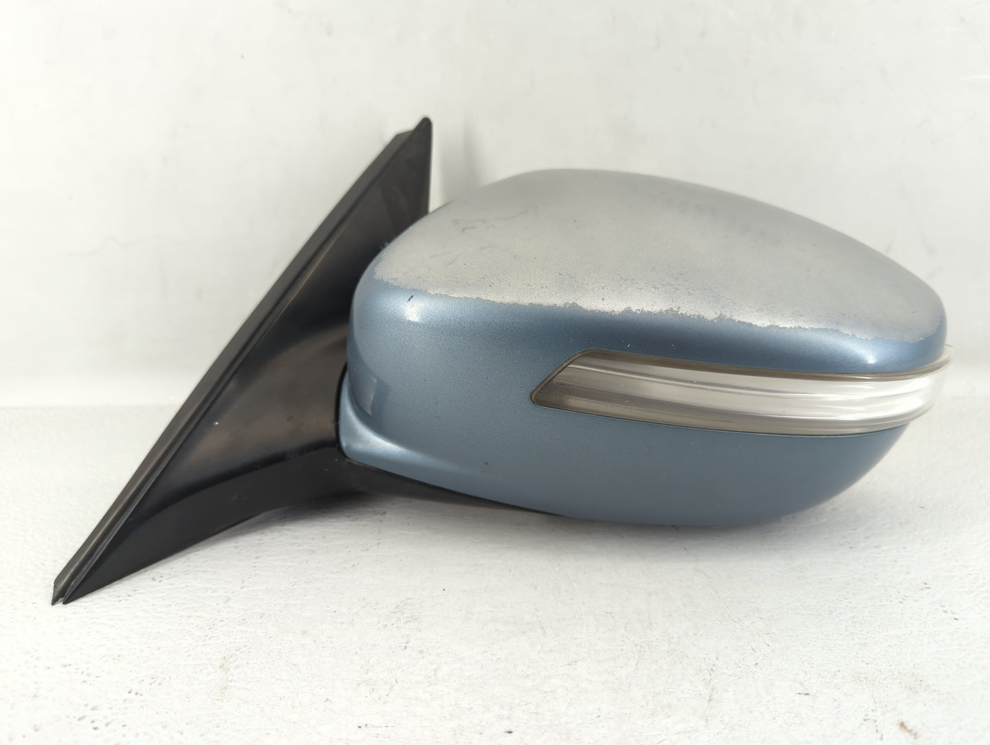 2009-2012 Hyundai Genesis Driver Side View Mirror - Left Door Mirror OEM Used - Oemusedautoparts1.com