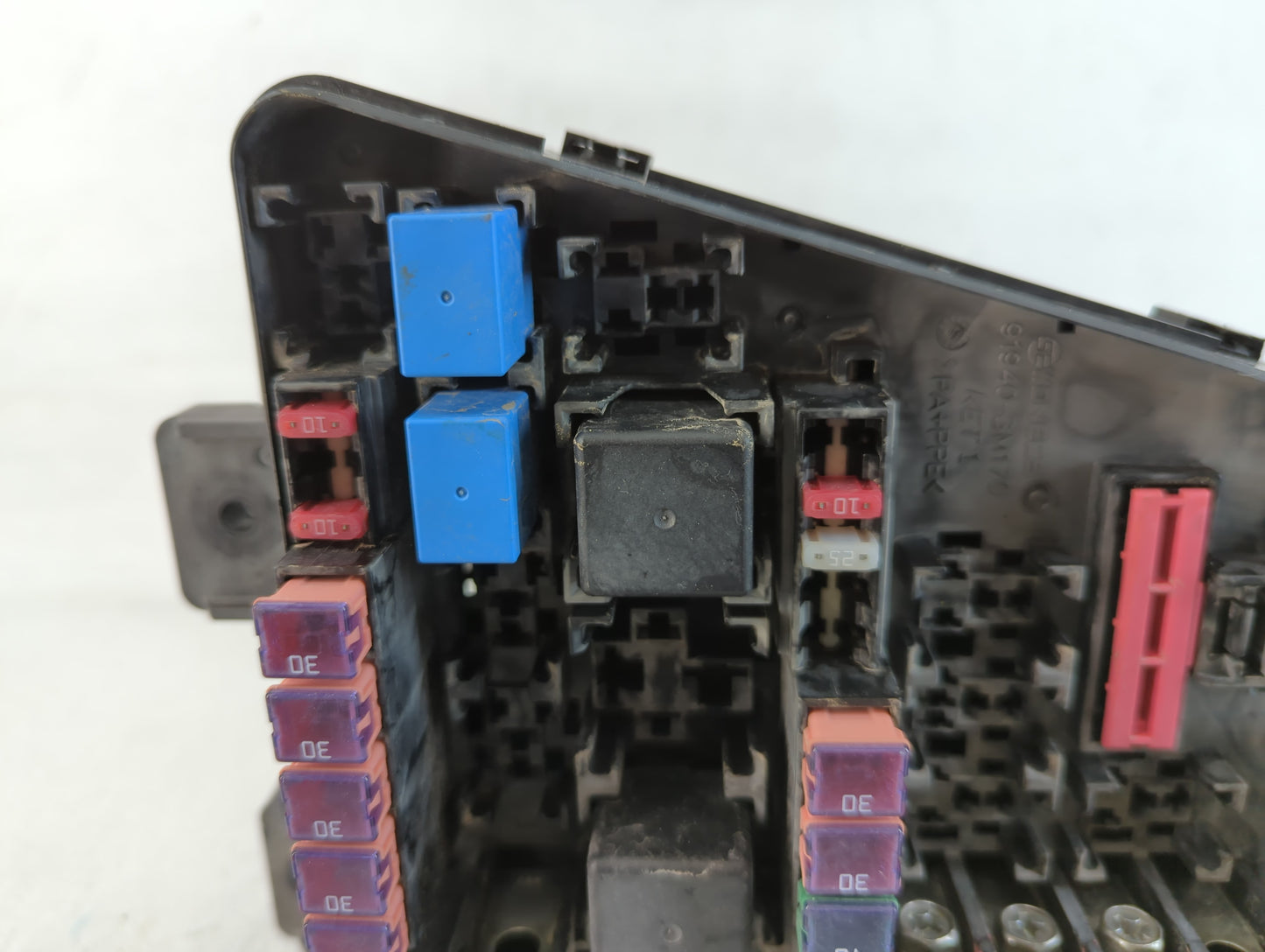2009-2011 Hyundai Genesis Fusebox Fuse Box Panel Relay Module P/N:91241 3M340 Fits Fits 2009 2010 2011 OEM Used Auto Parts -