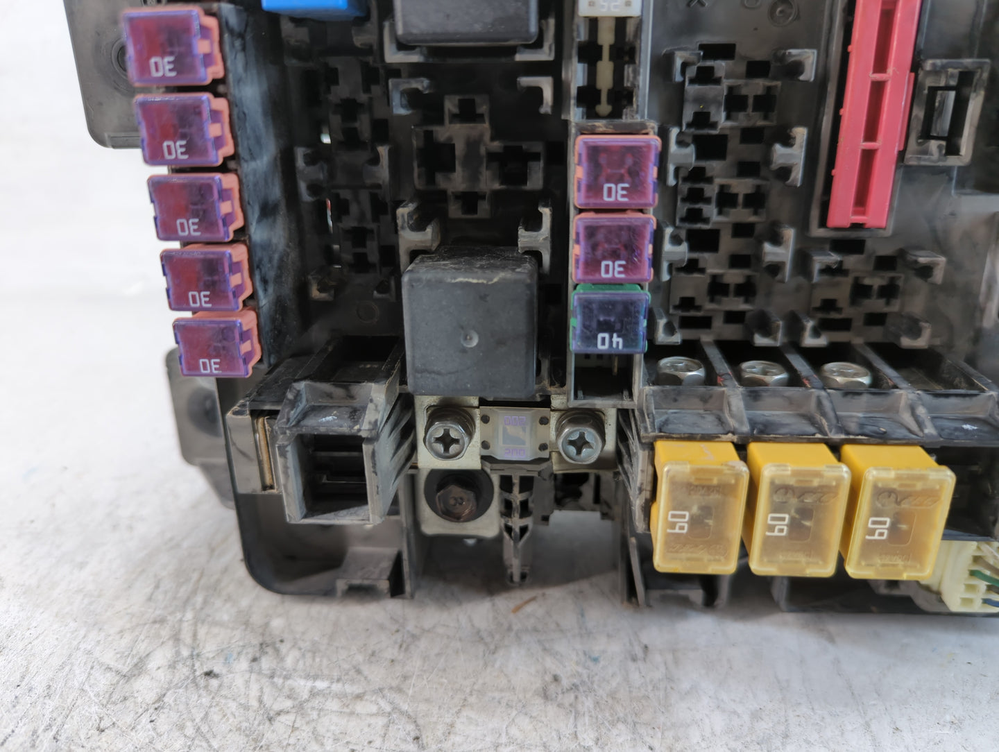 2009-2011 Hyundai Genesis Fusebox Fuse Box Panel Relay Module P/N:91241 3M340 Fits Fits 2009 2010 2011 OEM Used Auto Parts -