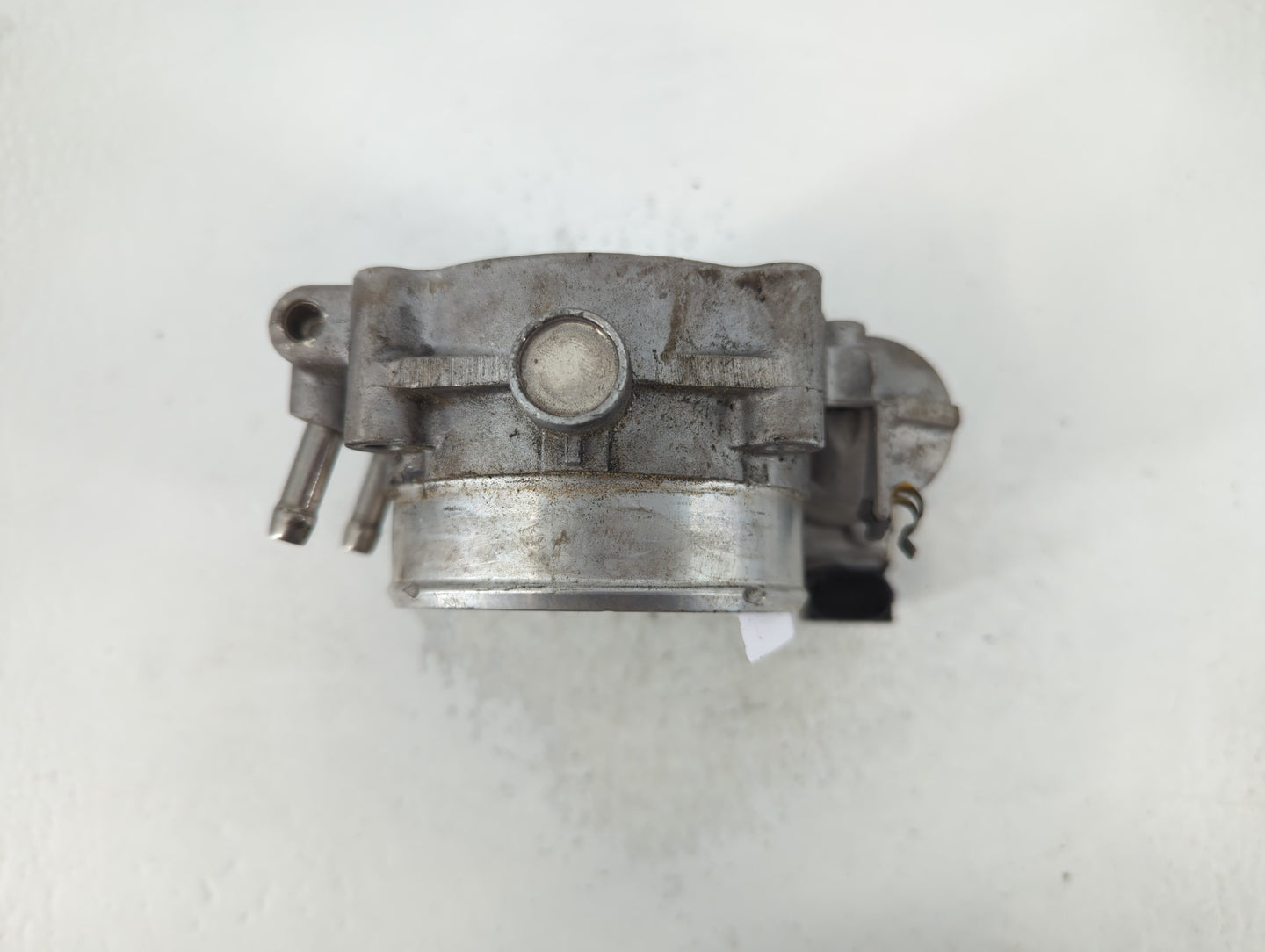 2009-2010 Hyundai Genesis Throttle Body P/N:35100-3F010 Fits Fits 2009 2010 2011 OEM Used Auto Parts - Oemusedautoparts1.com