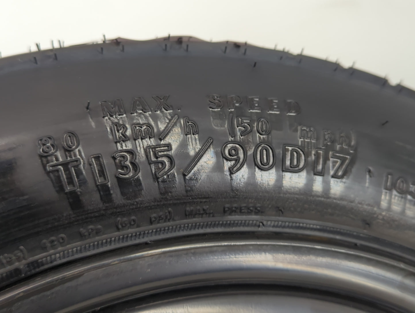 2009-2016 Hyundai Genesis Spare Donut Tire Wheel Rim Oem - Oemusedautoparts1.com