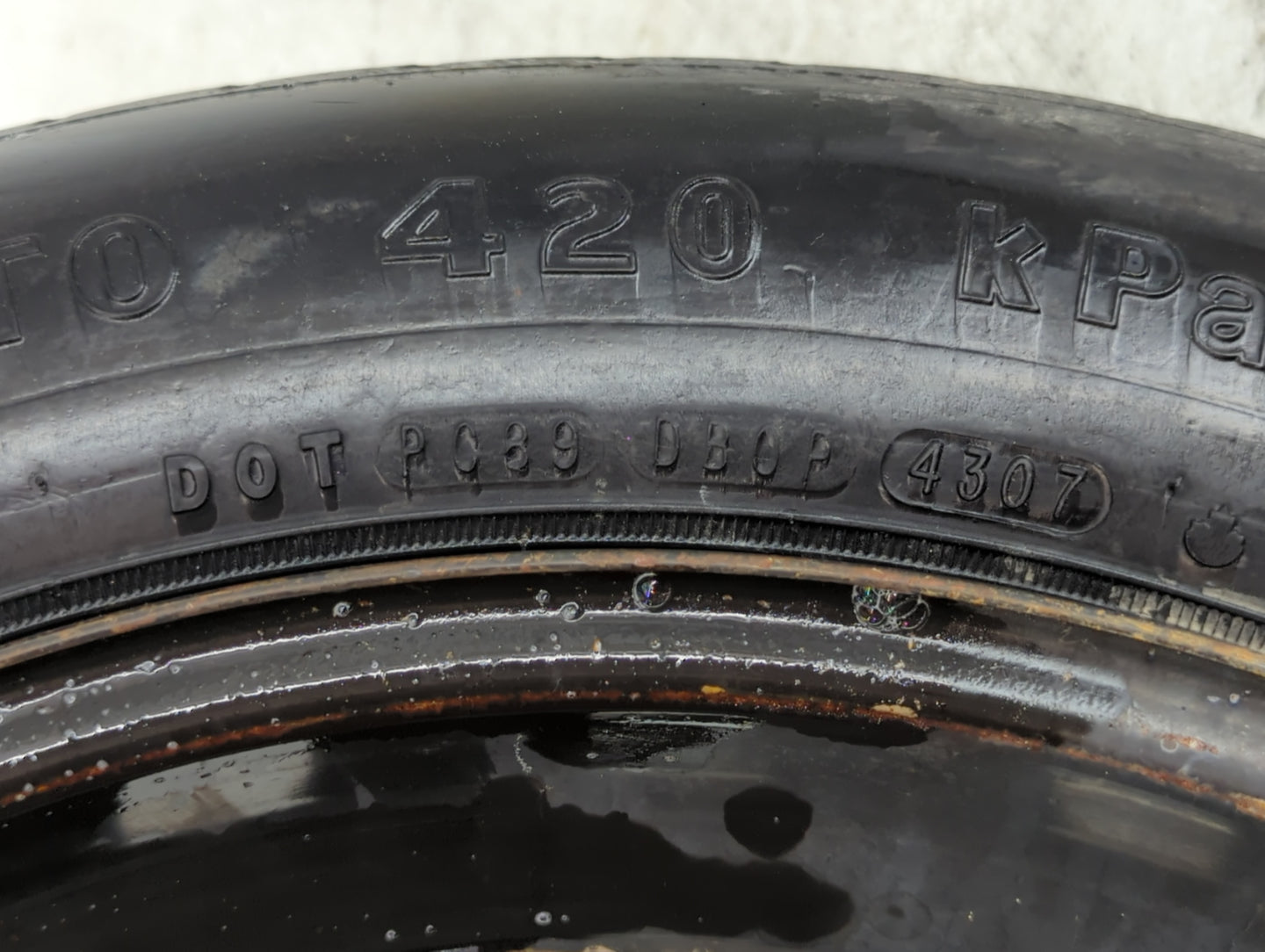 2009-2016 Hyundai Genesis Spare Donut Tire Wheel Rim Oem - Oemusedautoparts1.com