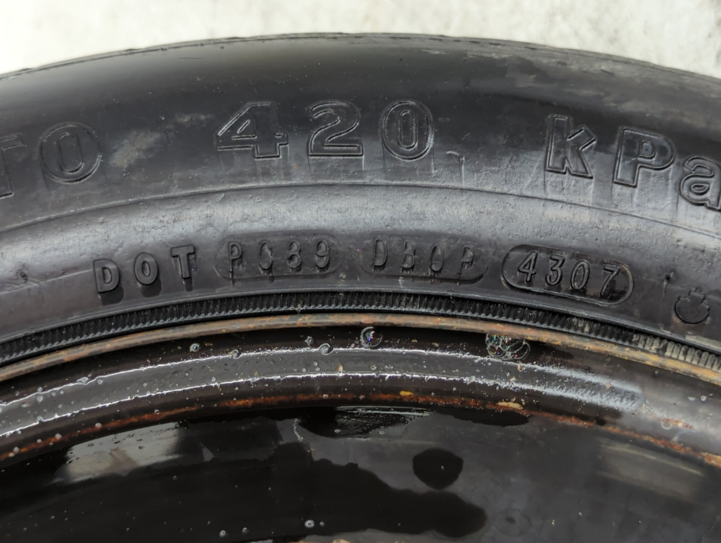 2009-2016 Hyundai Genesis Spare Donut Tire Wheel Rim Oem - Oemusedautoparts1.com