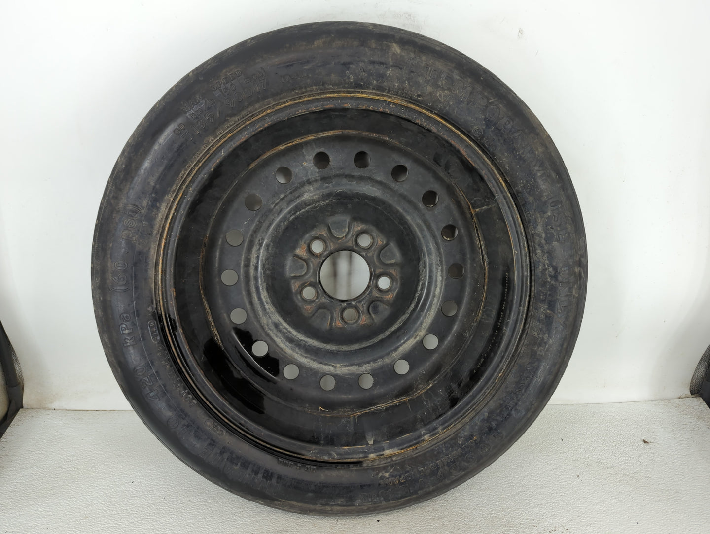 2009-2016 Hyundai Genesis Spare Donut Tire Wheel Rim Oem - Oemusedautoparts1.com