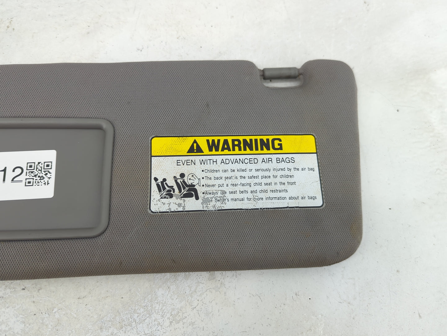 2007-2009 Hyundai Santa Fe Sun Visor Shade Replacement Driver Left Mirror Fits Fits 2007 2008 2009 OEM Used Auto Parts - Oem