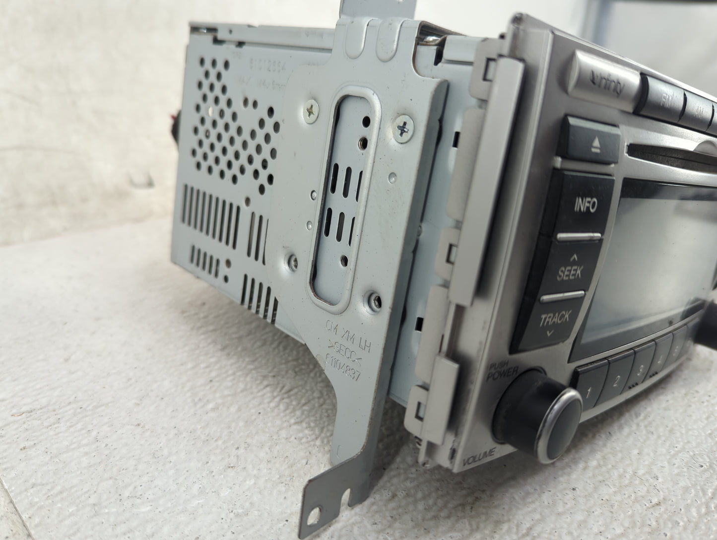 2009 Hyundai Santa Fe Radio AM FM Cd Player Receiver Replacement P/N:96190-0W000 A900 CMLXM QS, 961900W000XX1 Fits OEM Used 