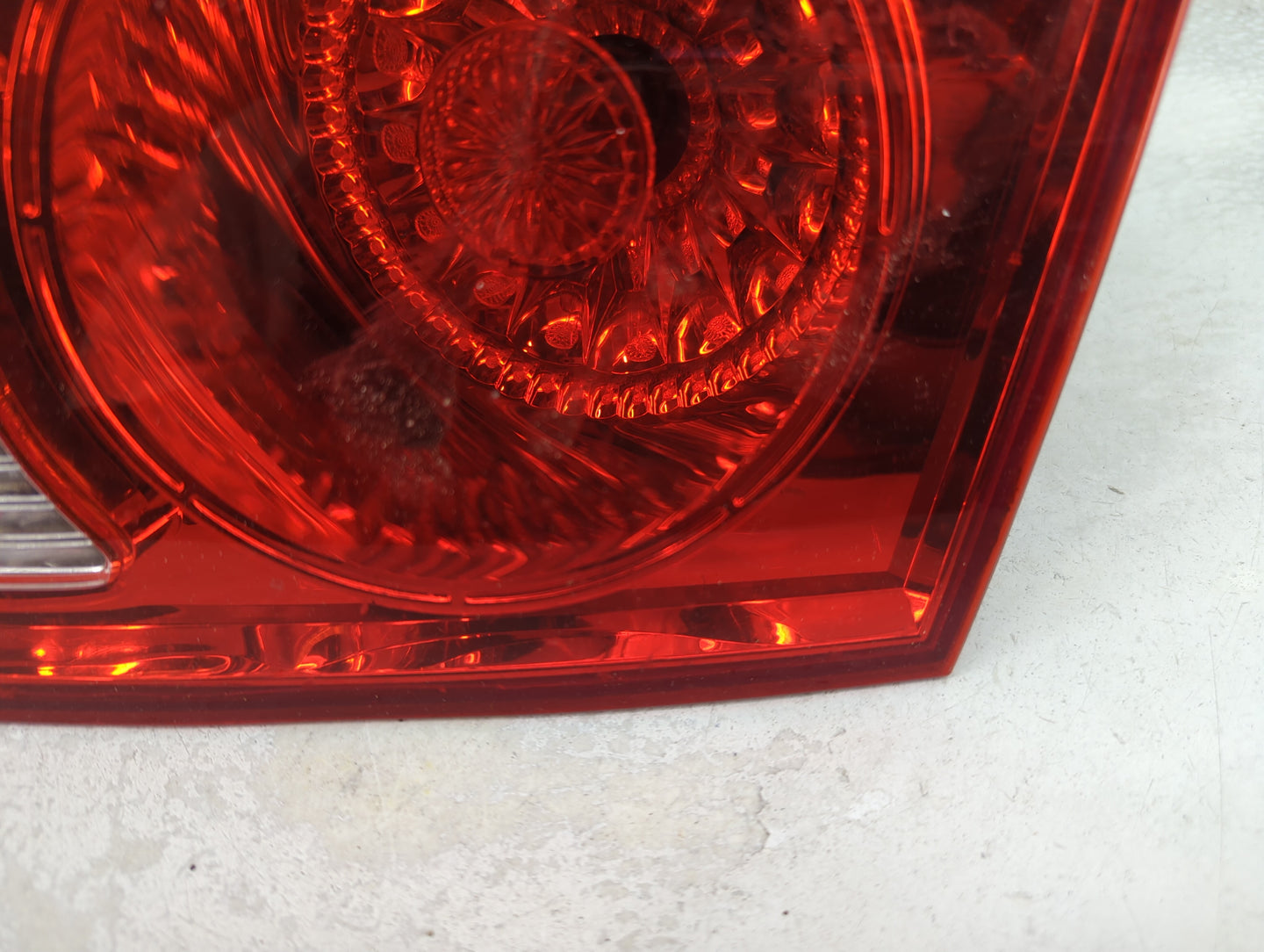 2008-2009 Hyundai Santa Fe Tail Light Assembly Passenger Right OEM P/N:92406-0W050 Fits Fits 2008 2009 OEM Used Auto Parts -