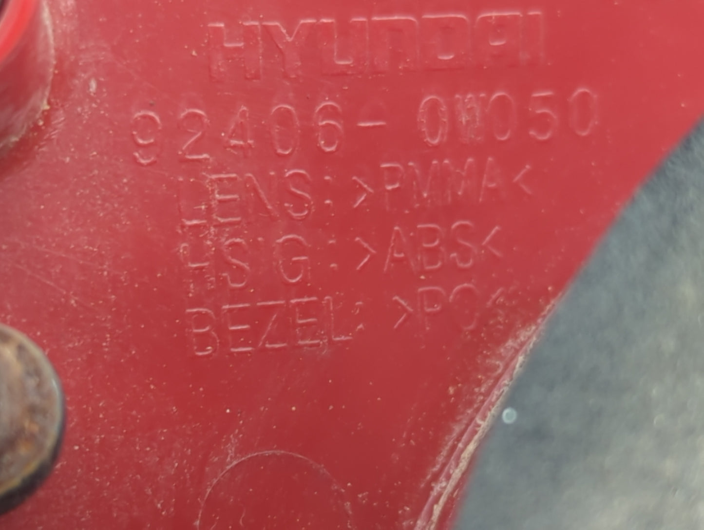 2008-2009 Hyundai Santa Fe Tail Light Assembly Passenger Right OEM P/N:92406-0W050 Fits Fits 2008 2009 OEM Used Auto Parts -