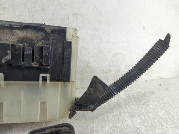 2007-2009 Hyundai Santa Fe Fusebox Fuse Box Panel Relay Module P/N:24382-4Z800 Fits Fits 2007 2008 2009 OEM Used Auto Parts