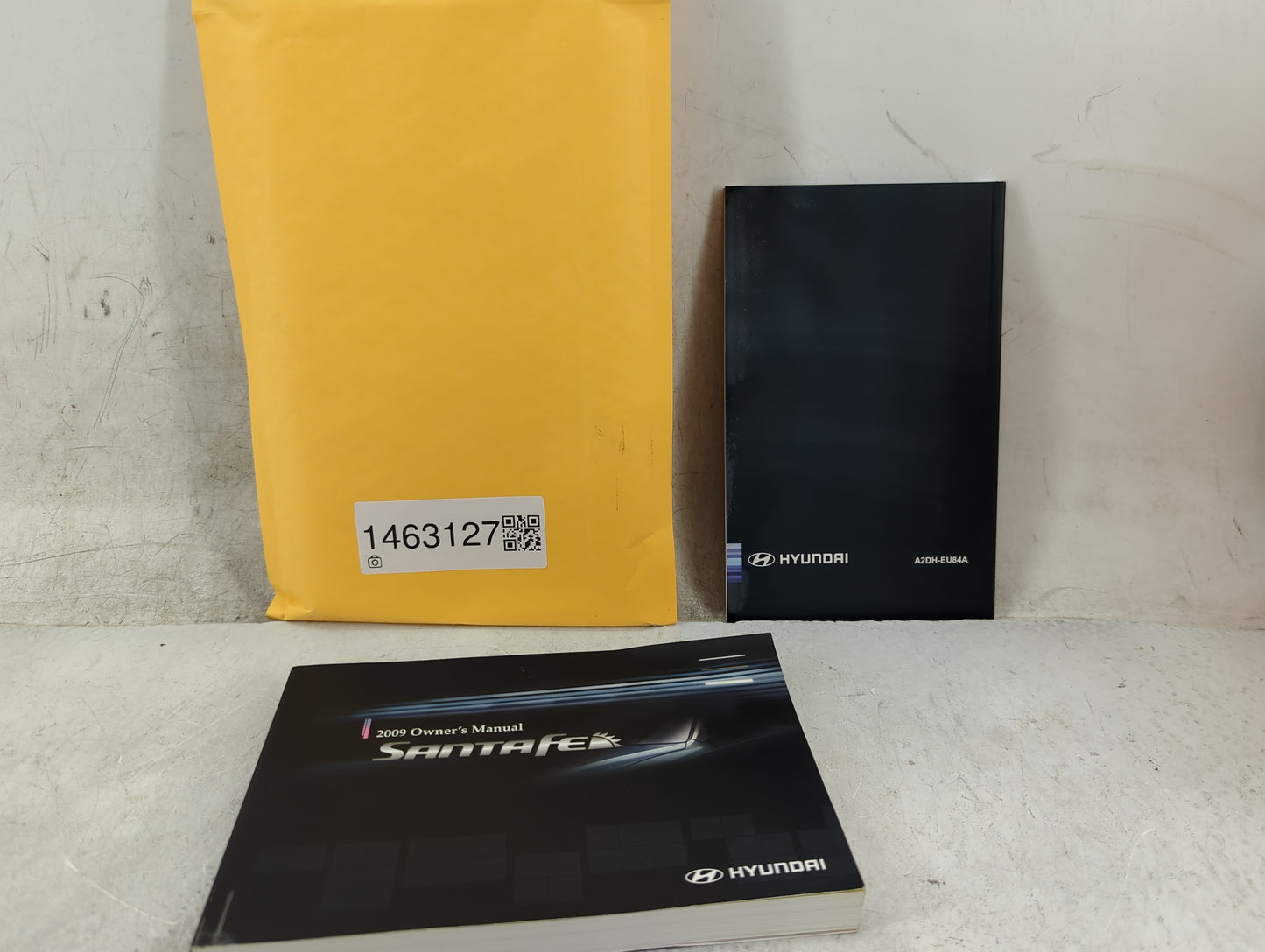2009 Hyundai Santa Fe Owners Manual Book Guide P/N:A2DH-EU84A A2BO-EU8ND OEM Used Auto Parts - Oemusedautoparts1.com