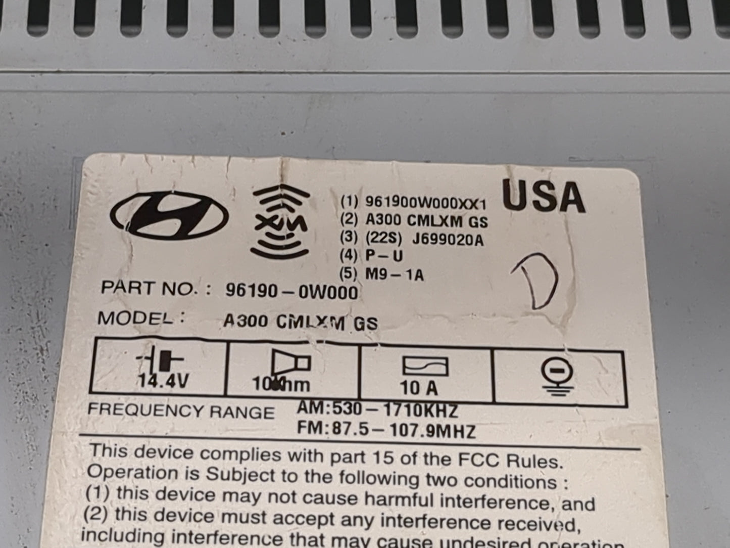 2009 Hyundai Santa Fe Radio AM FM Cd Player Receiver Replacement P/N:961900W000XX1 96190-0W000, A300CMLXMGS Fits OEM Used Au