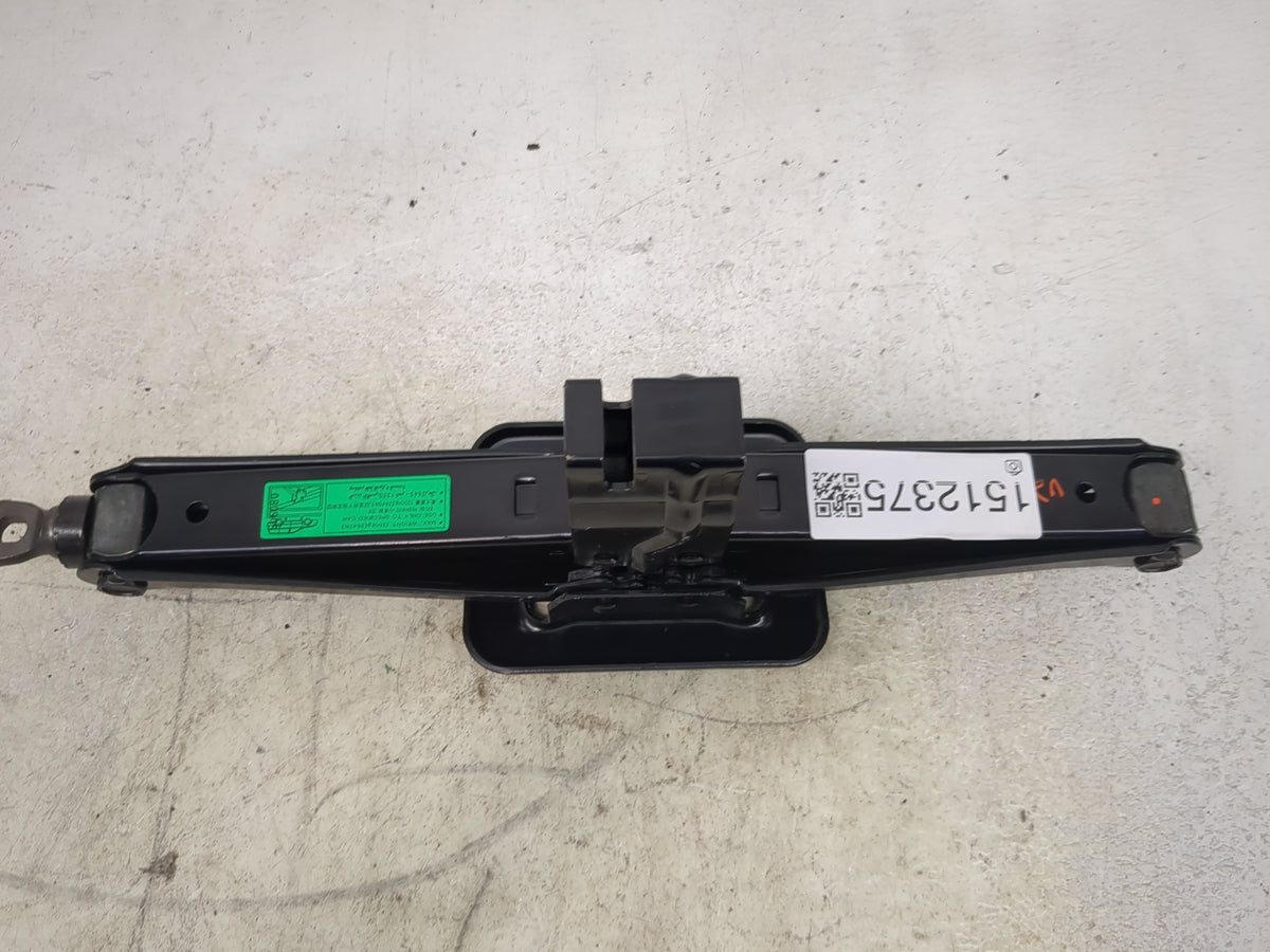 2009 Hyundai Santa Fe Spare Scissor Car Jack - Oemusedautoparts1.com