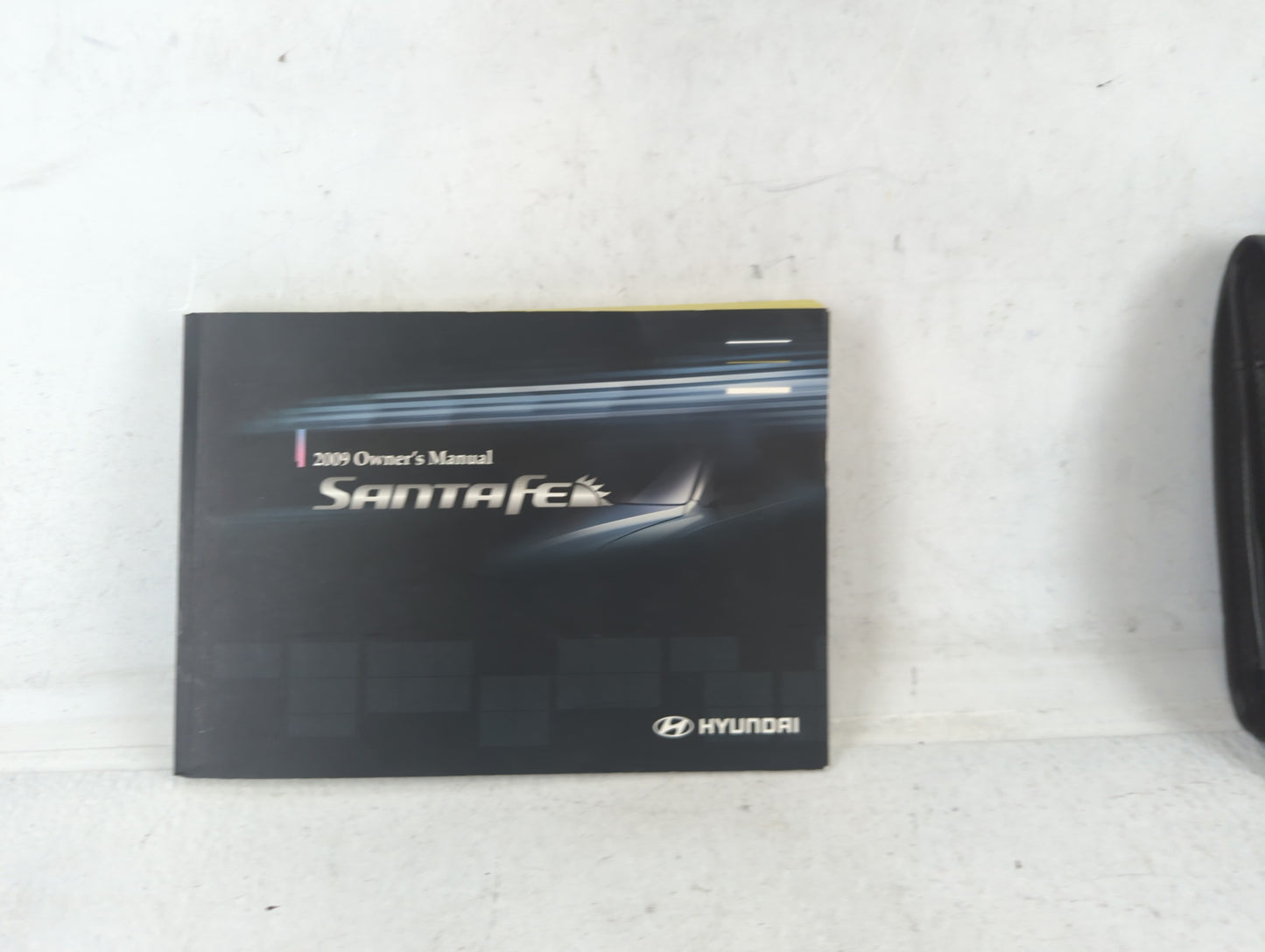 2009 Hyundai Santa Fe Owners Manual Book Guide P/N:A2B0-EU86A OEM Used Auto Parts - Oemusedautoparts1.com