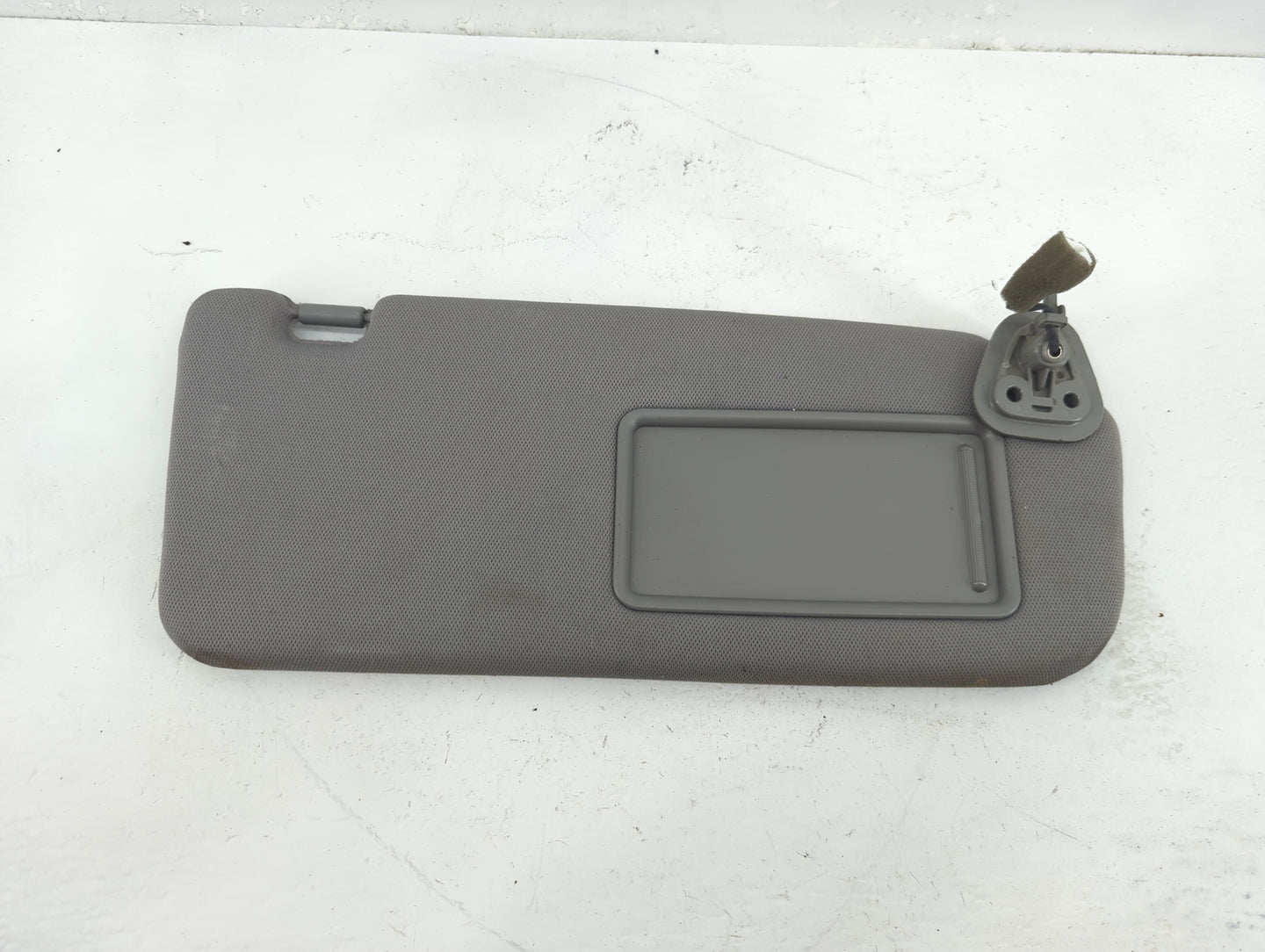 2007-2009 Hyundai Santa Fe Sun Visor Shade Replacement Passenger Right Mirror Fits Fits 2007 2008 2009 OEM Used Auto Parts -