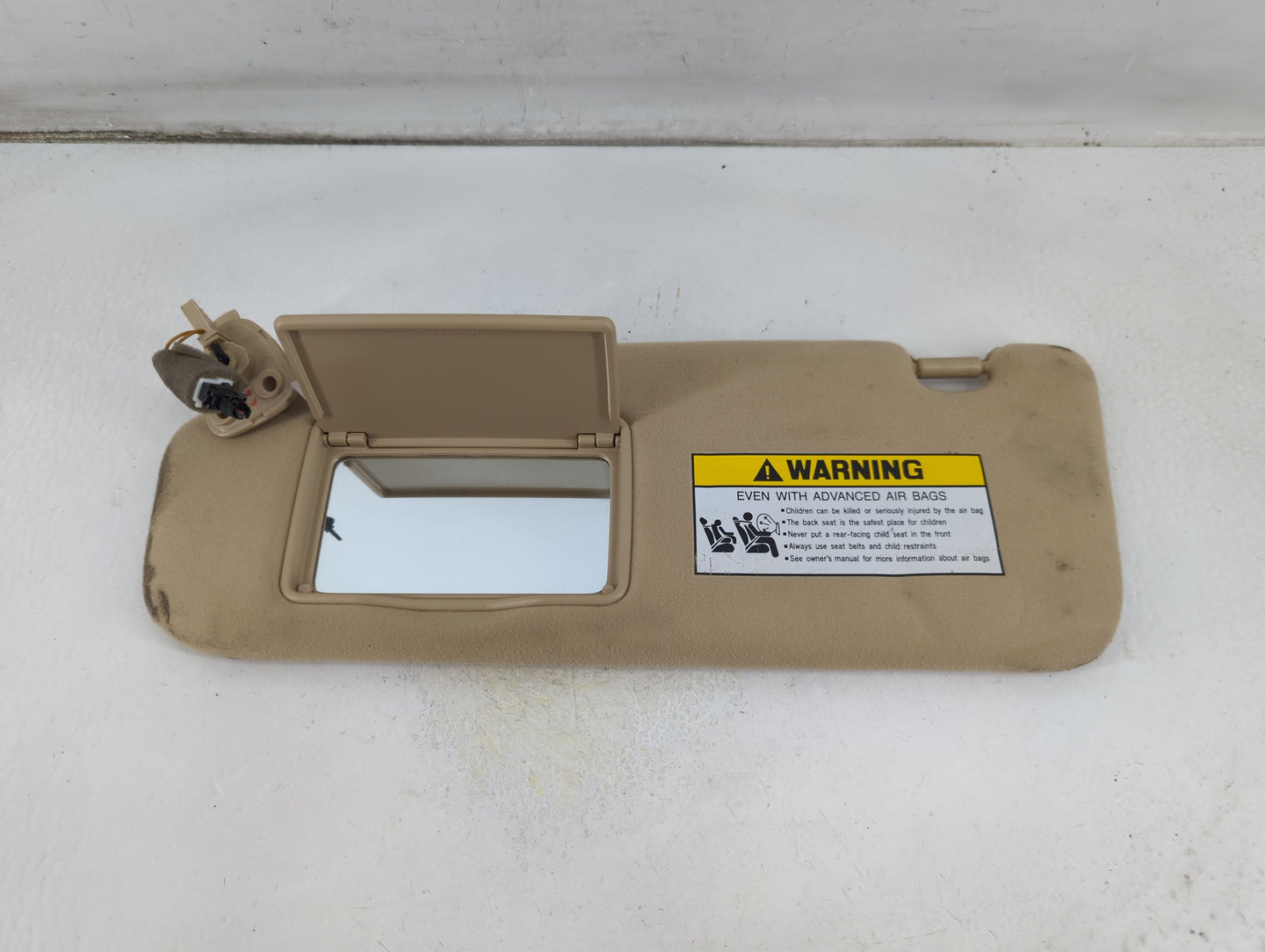 2008-2010 Hyundai Sonata Sun Visor Shade Replacement Driver Left Mirror Fits Fits 2008 2009 2010 OEM Used Auto Parts - Oemus