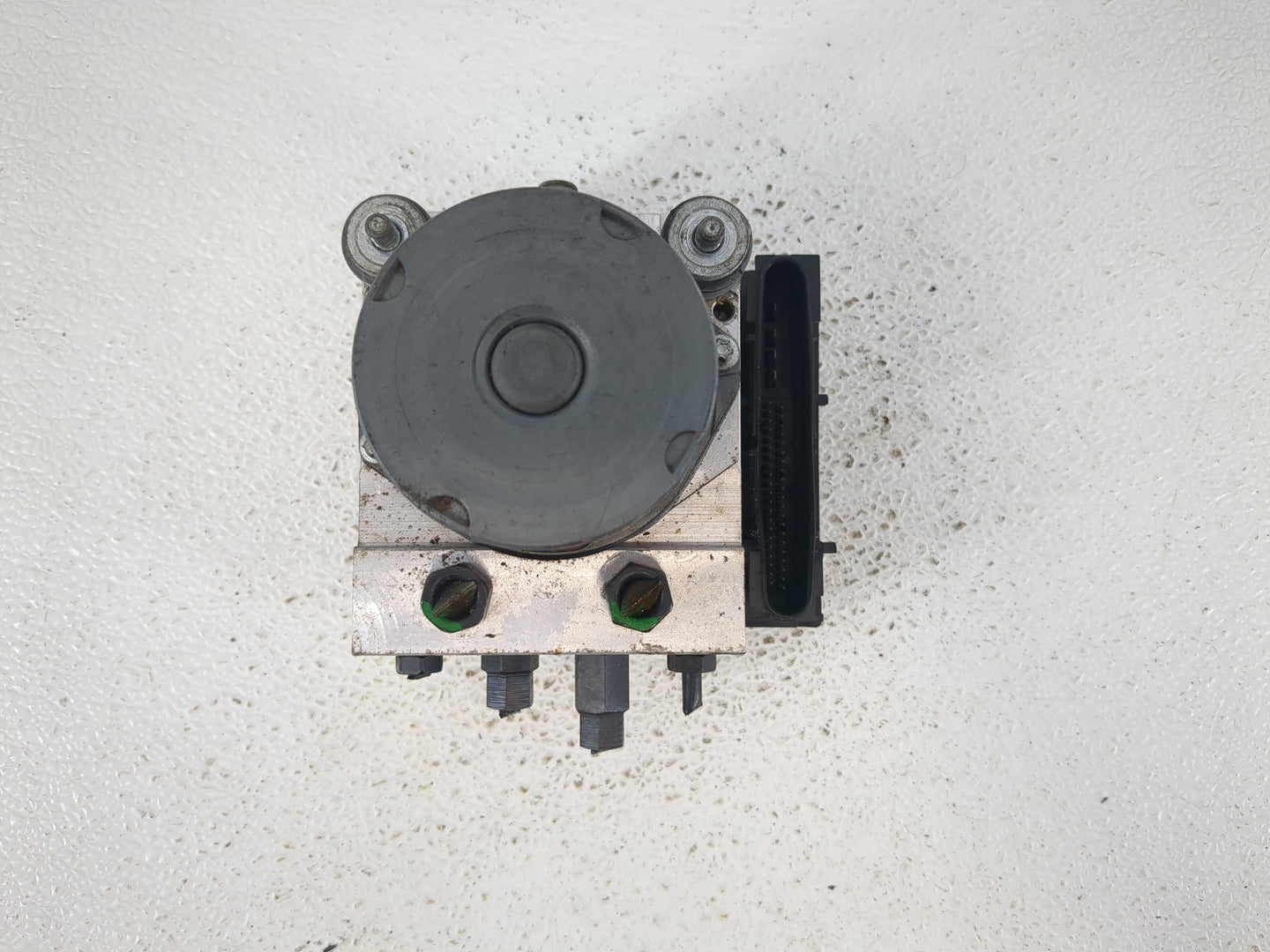 2009-2010 Hyundai Sonata ABS Pump Control Module Replacement P/N:58920-3K500 Fits Fits 2009 2010 OEM Used Auto Parts - Oemus