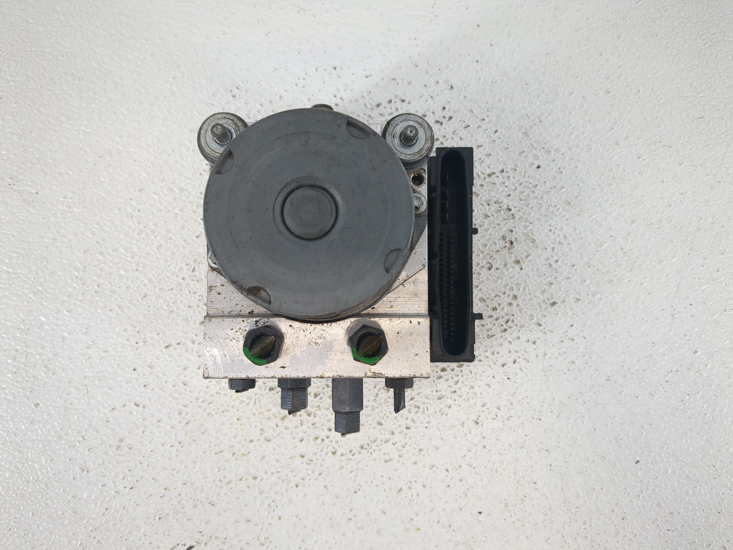 2009-2010 Hyundai Sonata ABS Pump Control Module Replacement P/N:58920-3K500 Fits Fits 2009 2010 OEM Used Auto Parts - Oemus